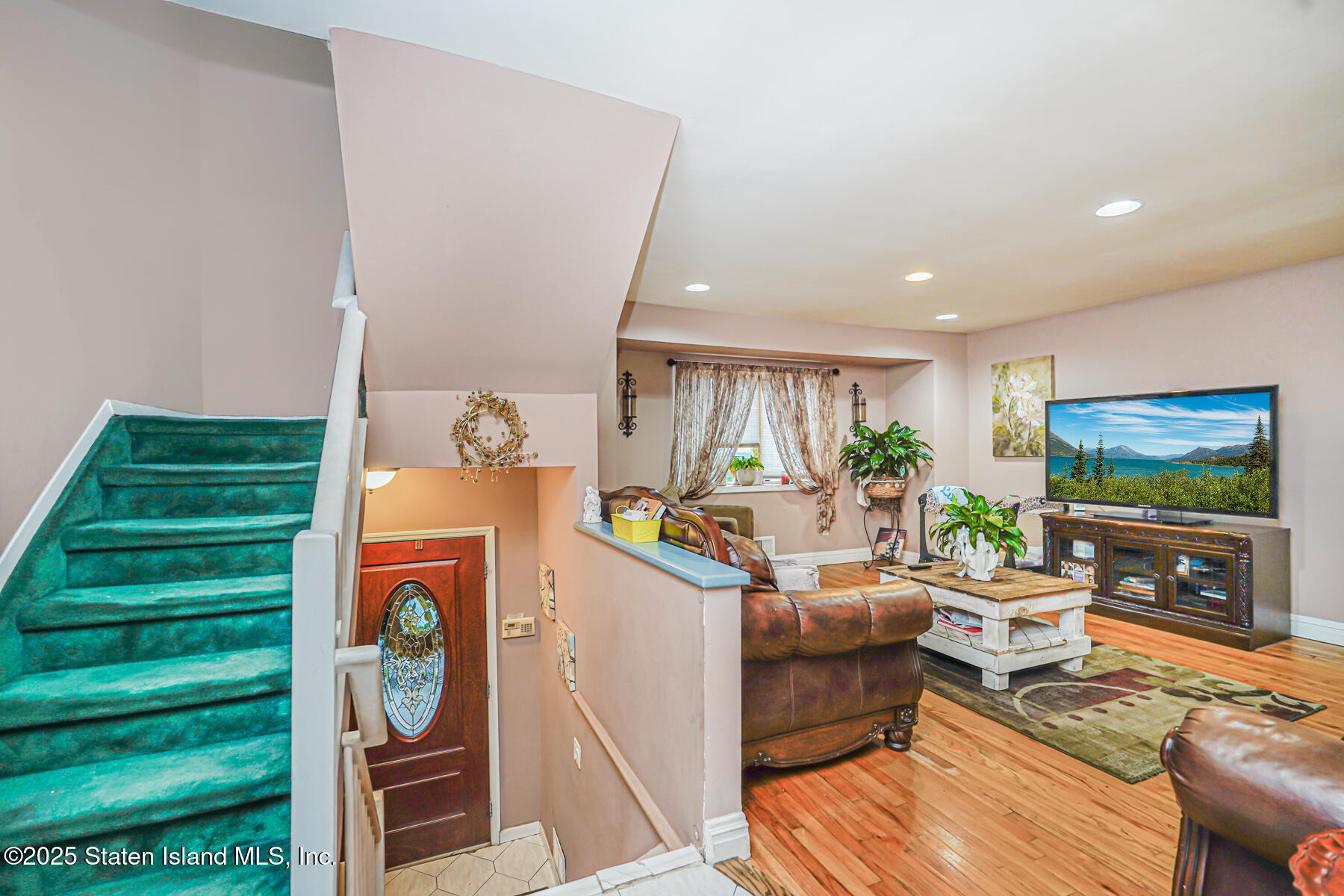443 Ridgewood Avenue Image 3