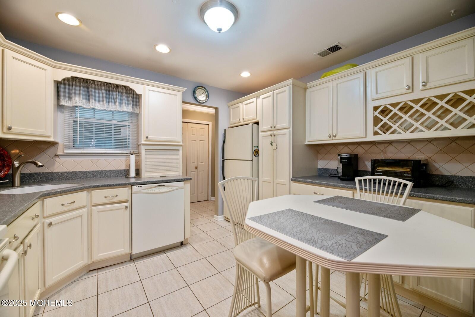 100 Neilly Court 100, Old Bridge, NJ, 08857 image 8