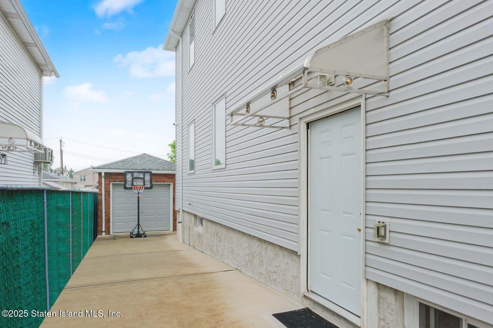 516 Powell Street, Staten Island, NY, 10312 image 36