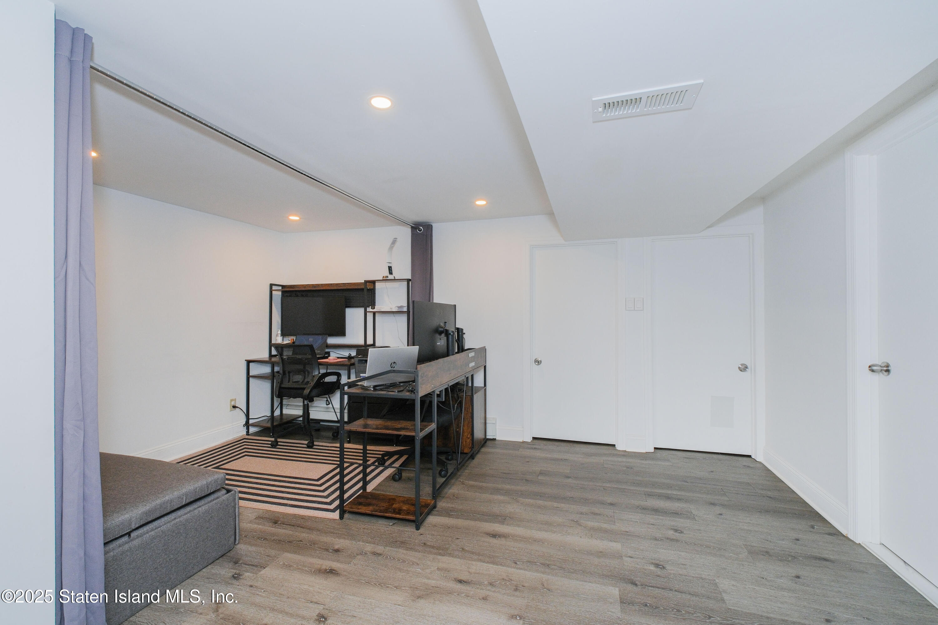 516 Powell Street, Staten Island, NY, 10312 image 27