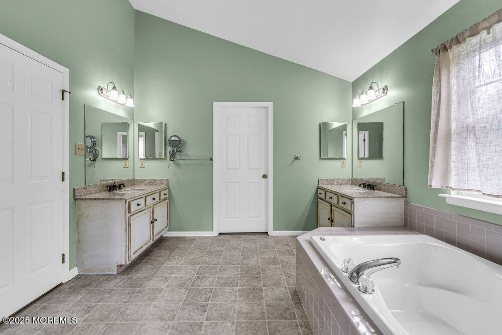 40 Gristmill Road, Howell, NJ, 07731 image 32