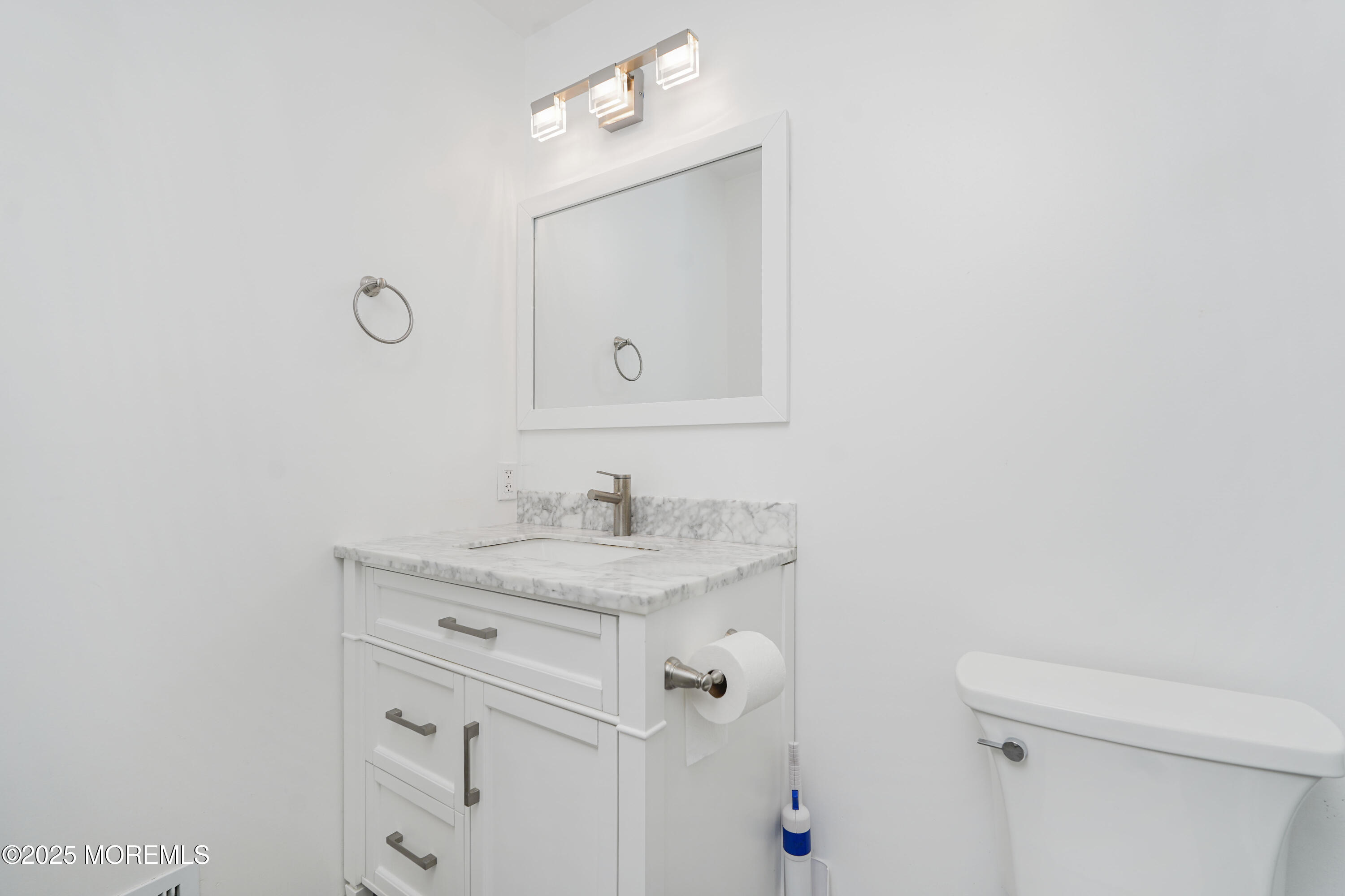 324 Oak Knoll Drive, Manalapan, NJ, 07726 image 20