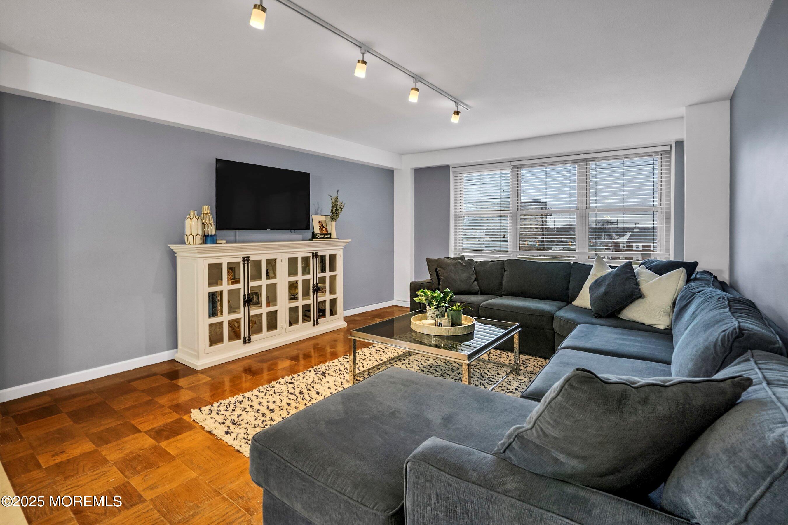 28 Riverside Avenue 1H, Red Bank, NJ, 07701 image 6