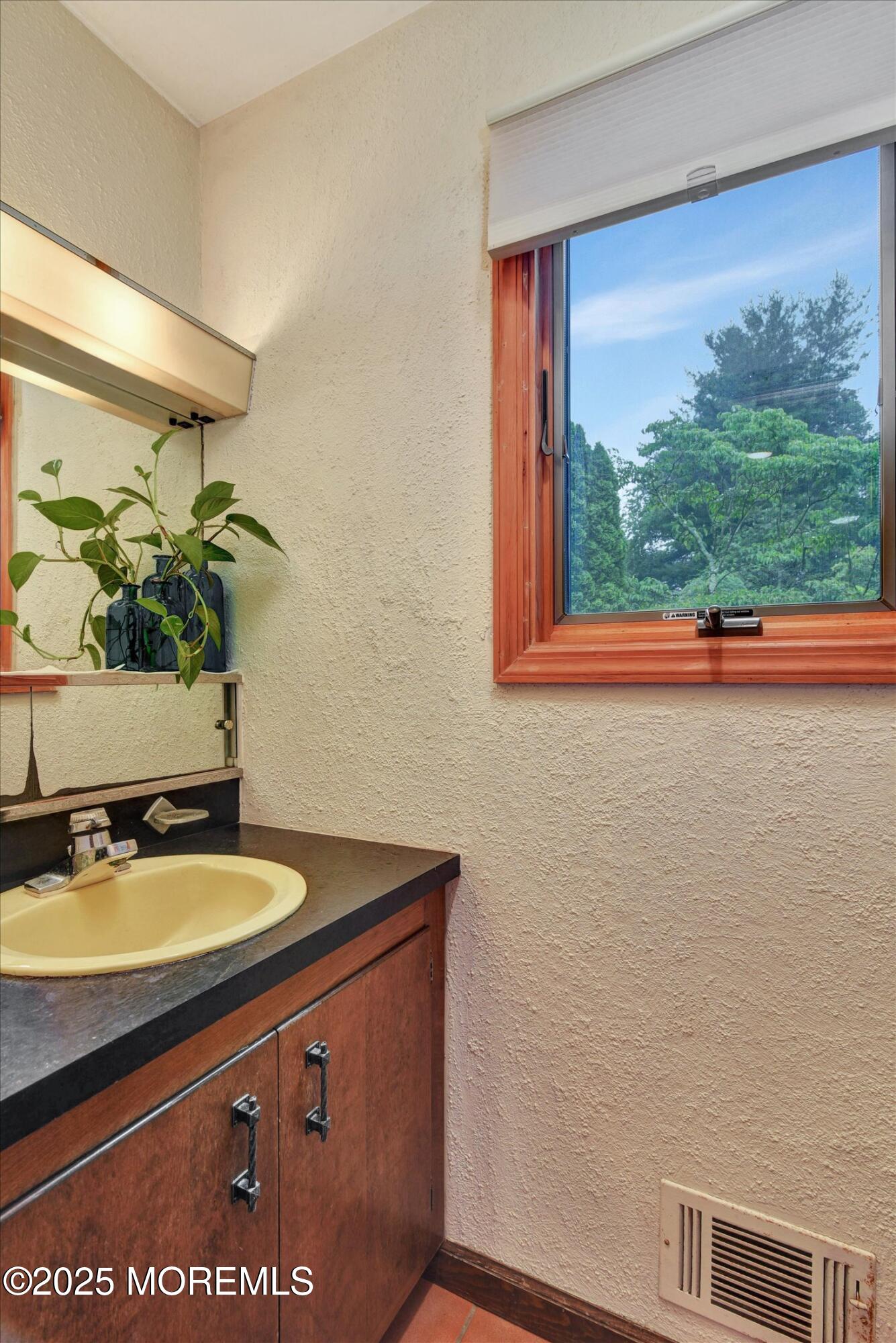 25 Deer Path, Holmdel, NJ, 07733 image 32