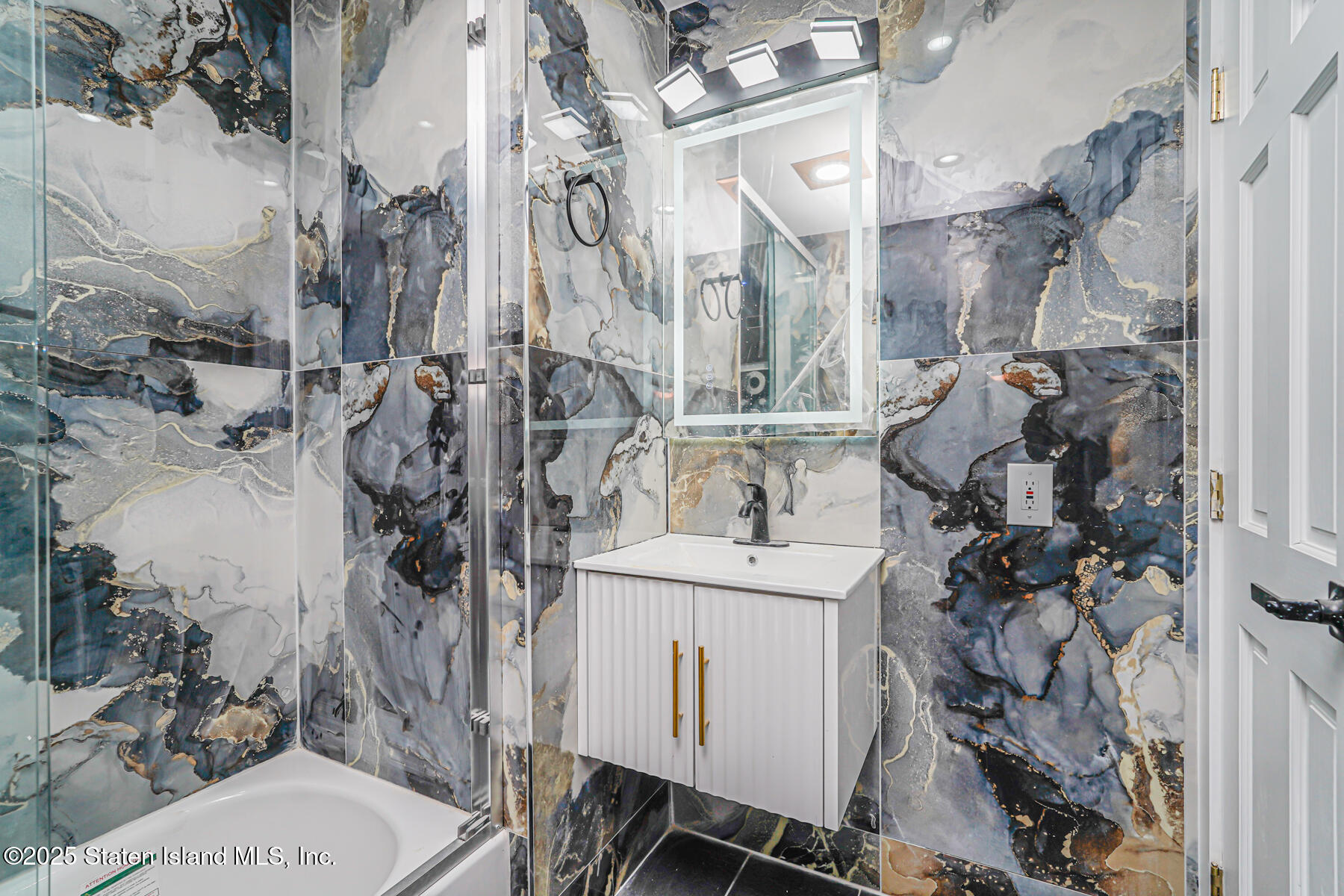 590 East 83rd Street, Brooklyn, NY, 11236 image 12