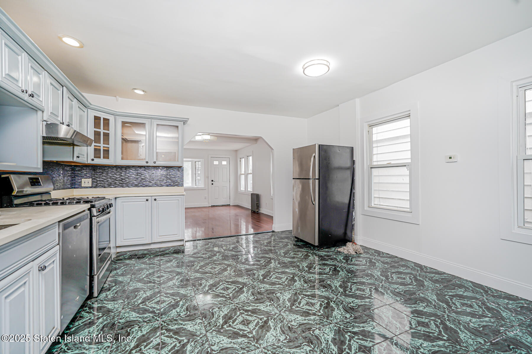 592 East 39th Street, Brooklyn, NY, 11203 image 9