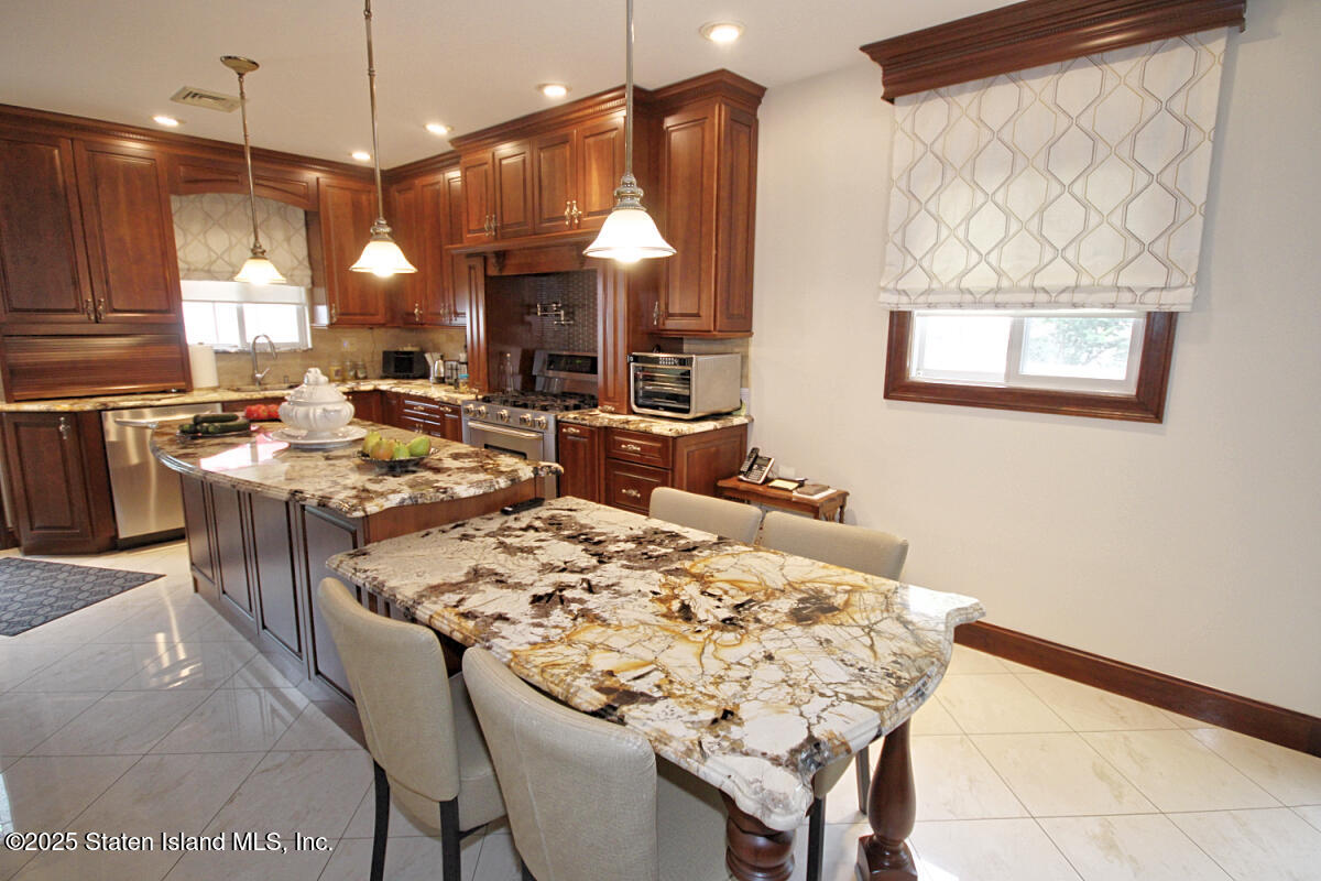 27 Sommers Lane, Staten Island, NY, 10314 image 7
