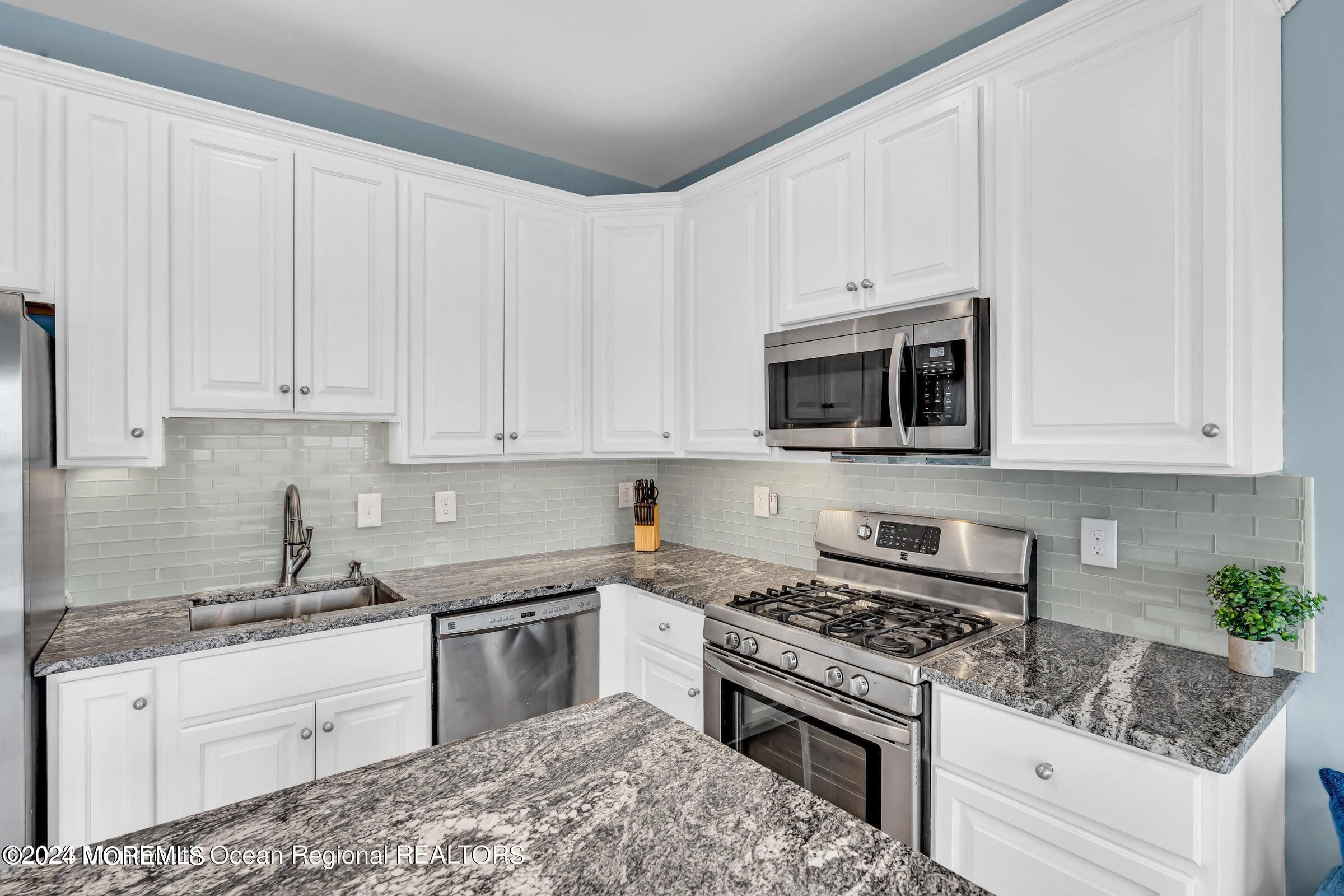68 1/2 Shrewsbury Avenue, Highlands, NJ, 07732 image 14
