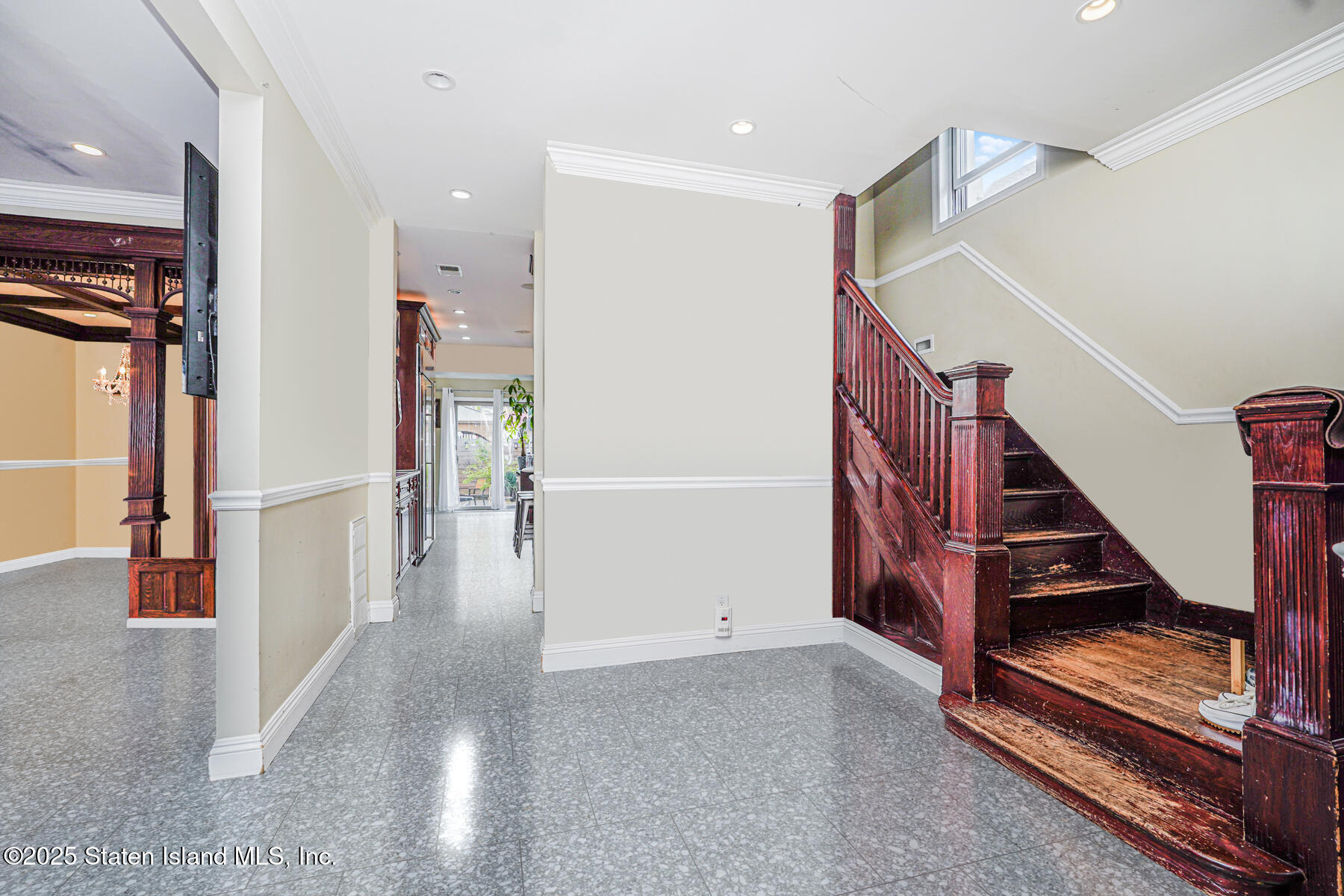 296 Edgewater Street Image 3