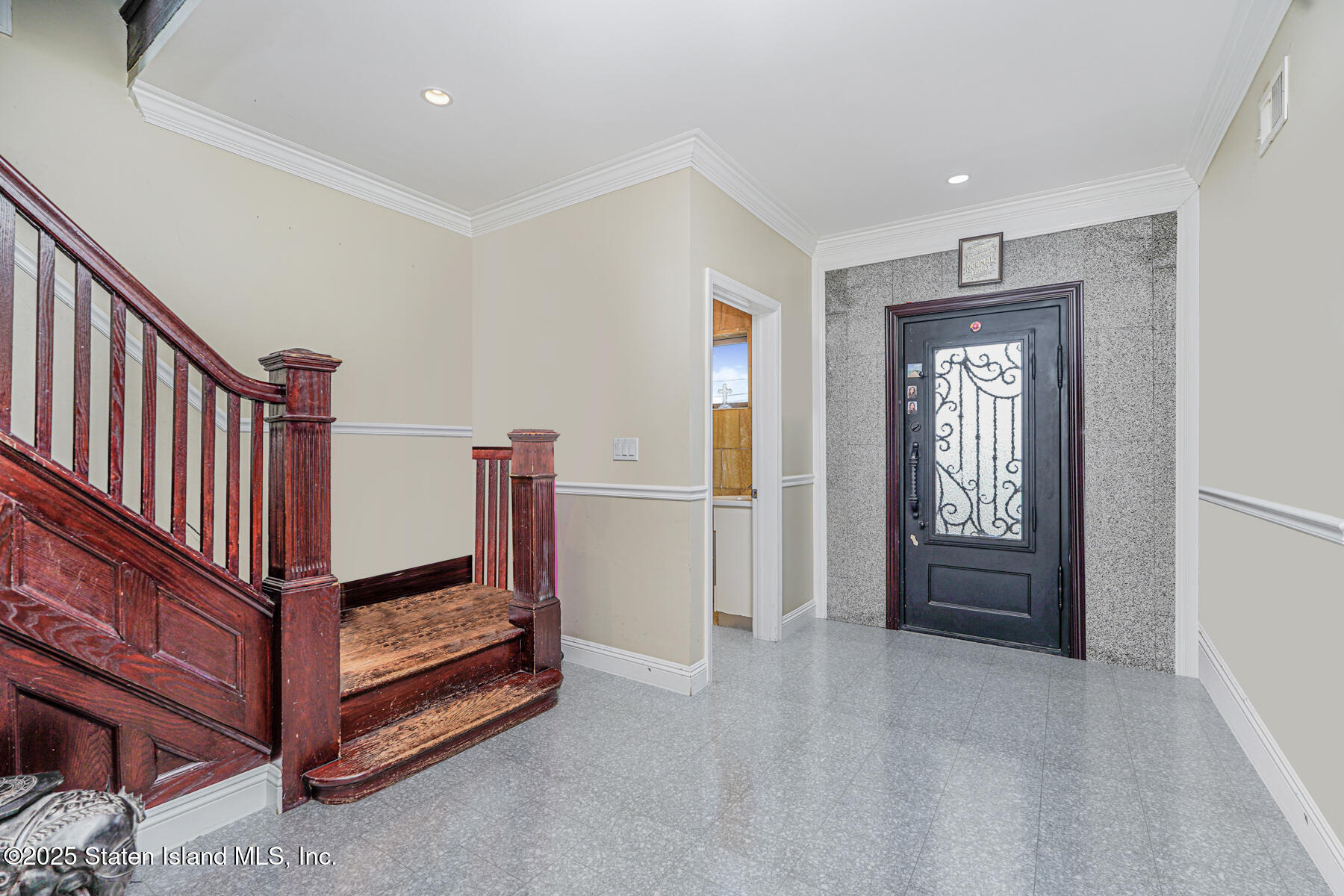 296 Edgewater Street Image 4