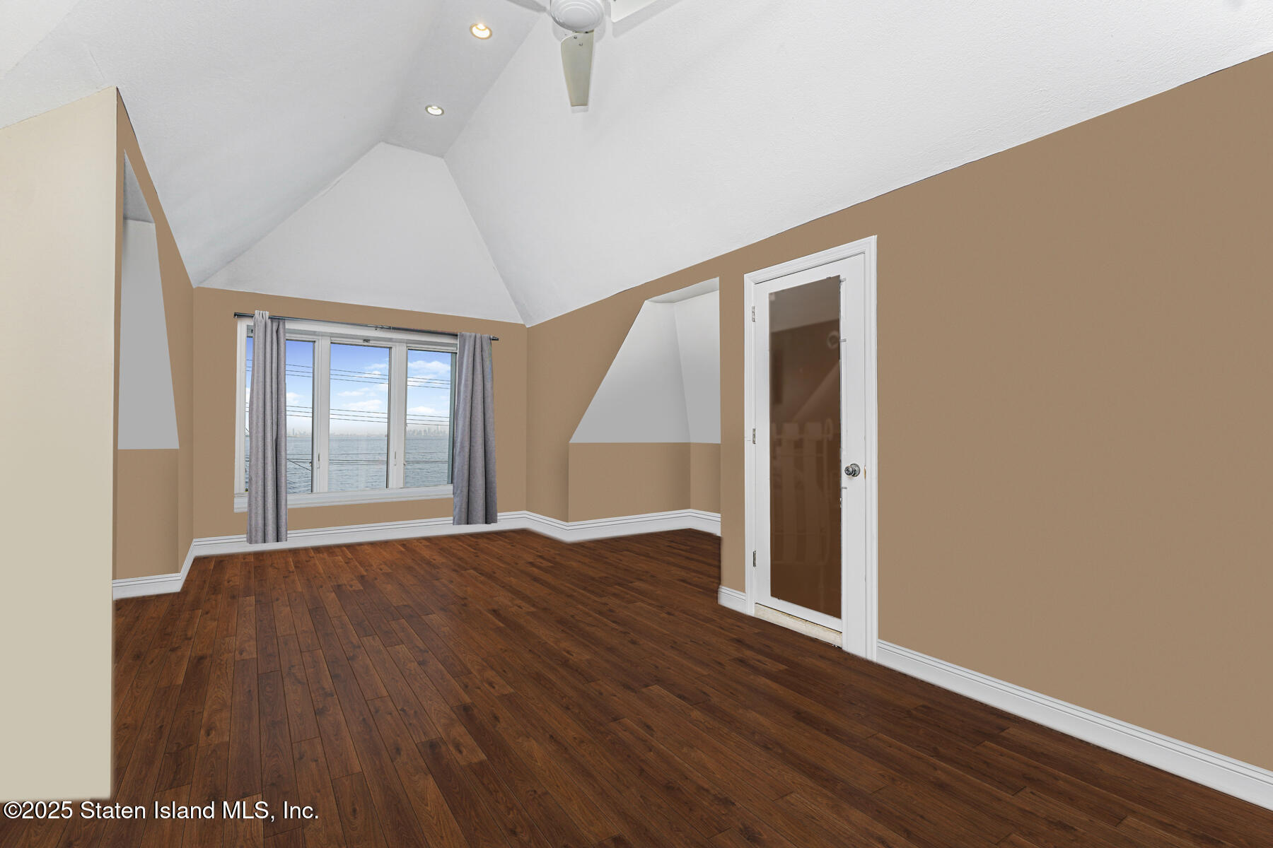296 Edgewater Street, Staten Island, NY, 10305 image 38
