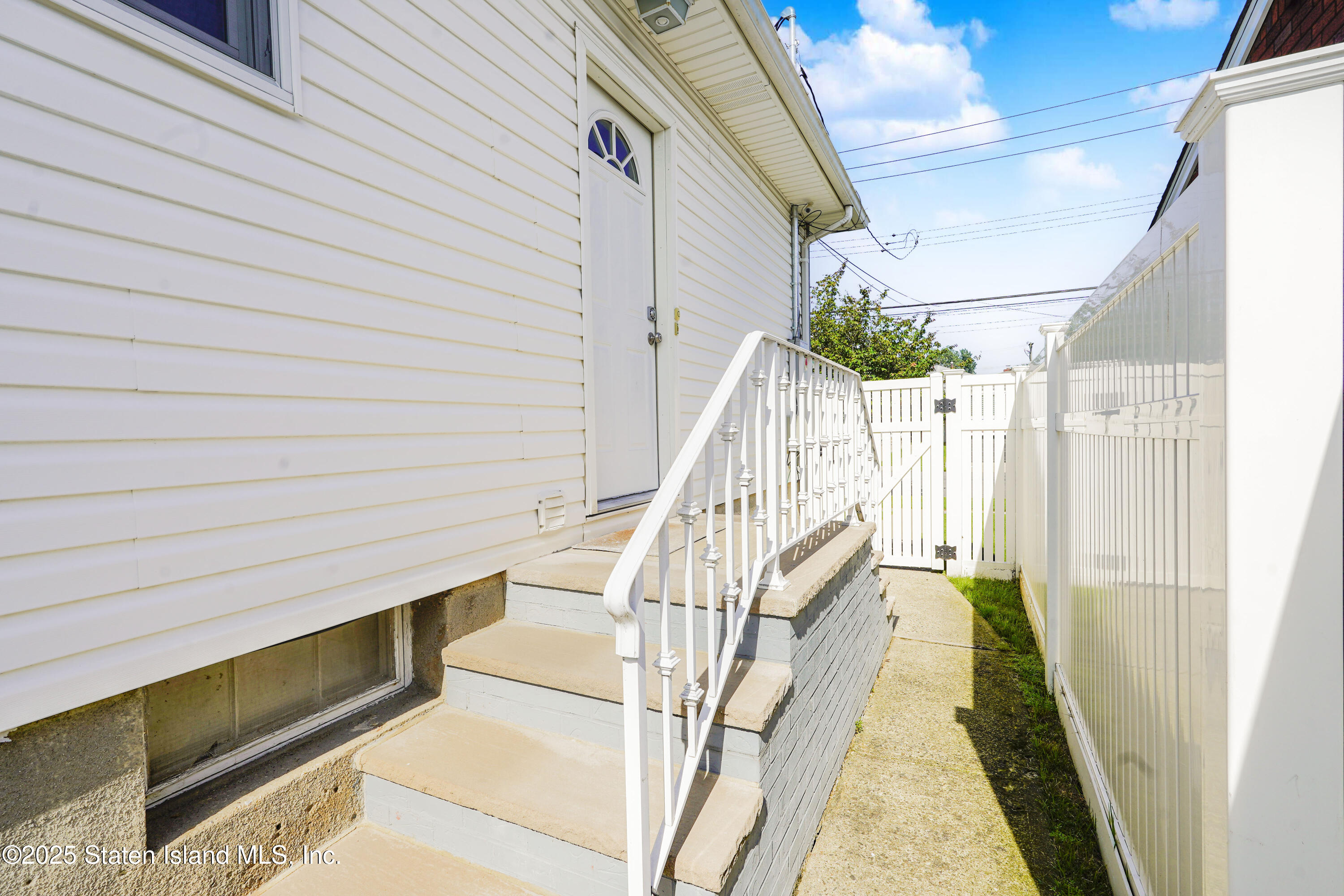 242 Collfield Avenue Image 4