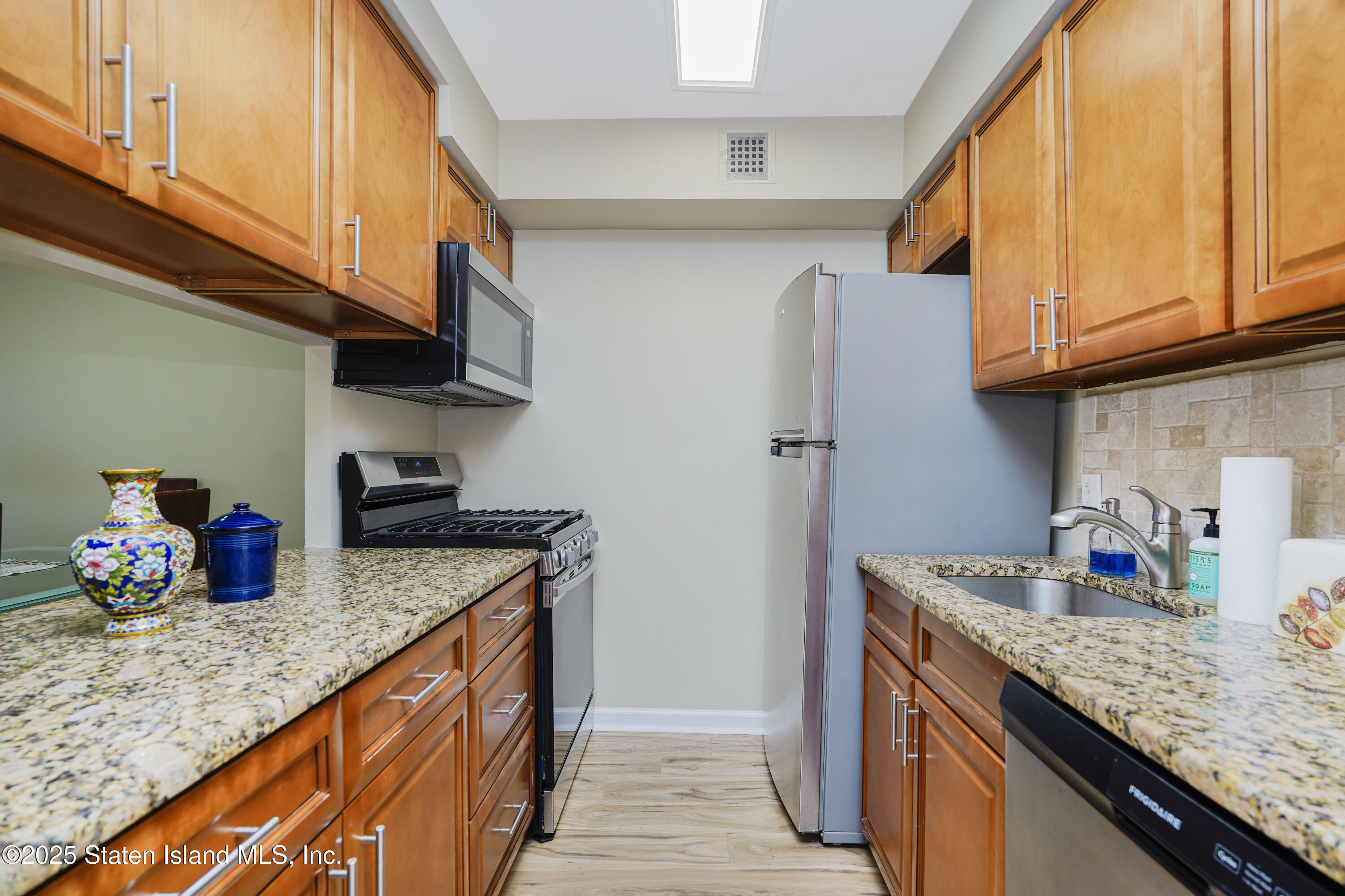 2 Elmwood Park Drive 615, Staten Island, NY, 10314 image 11