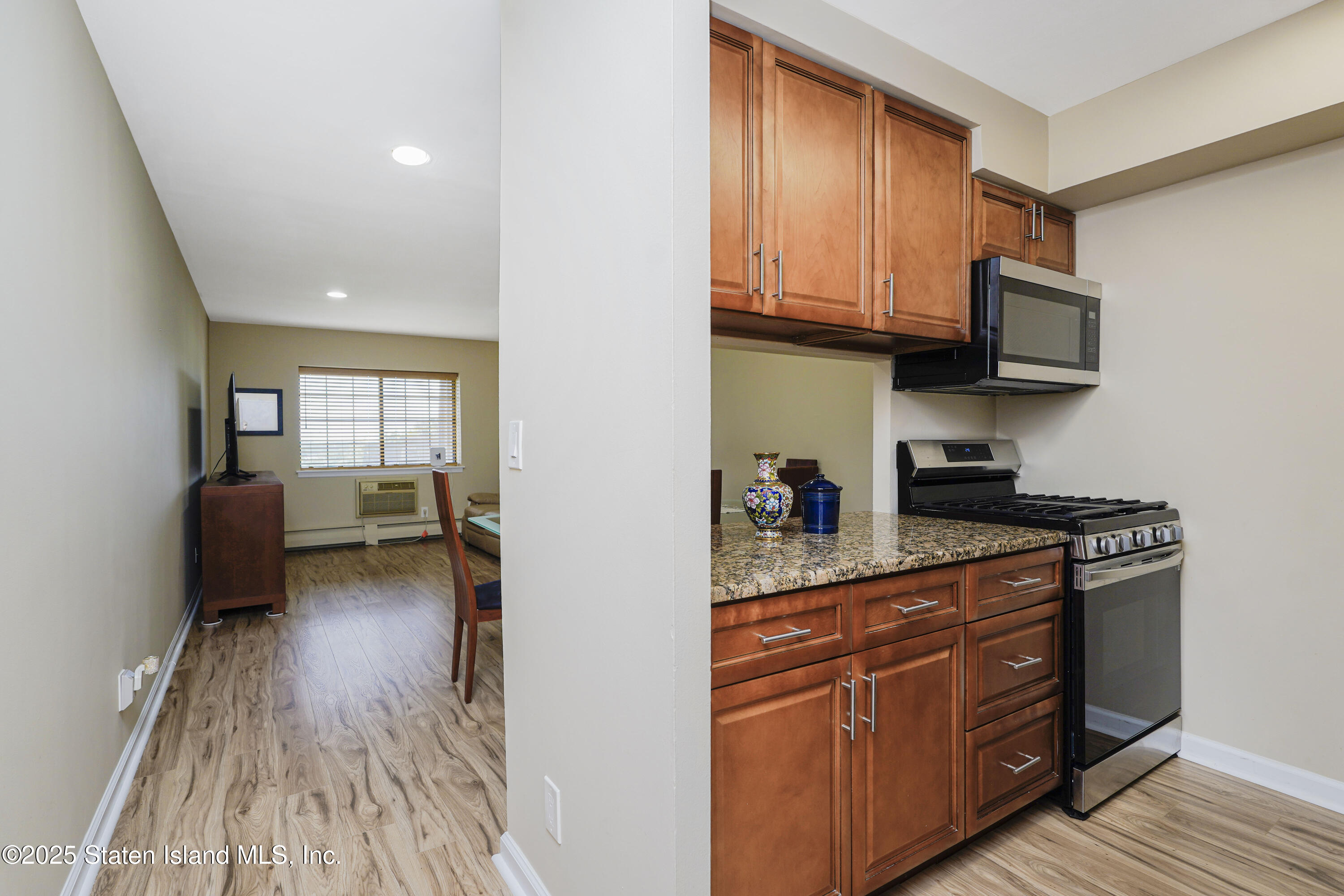 2 Elmwood Park Drive 615, Staten Island, NY, 10314 image 9