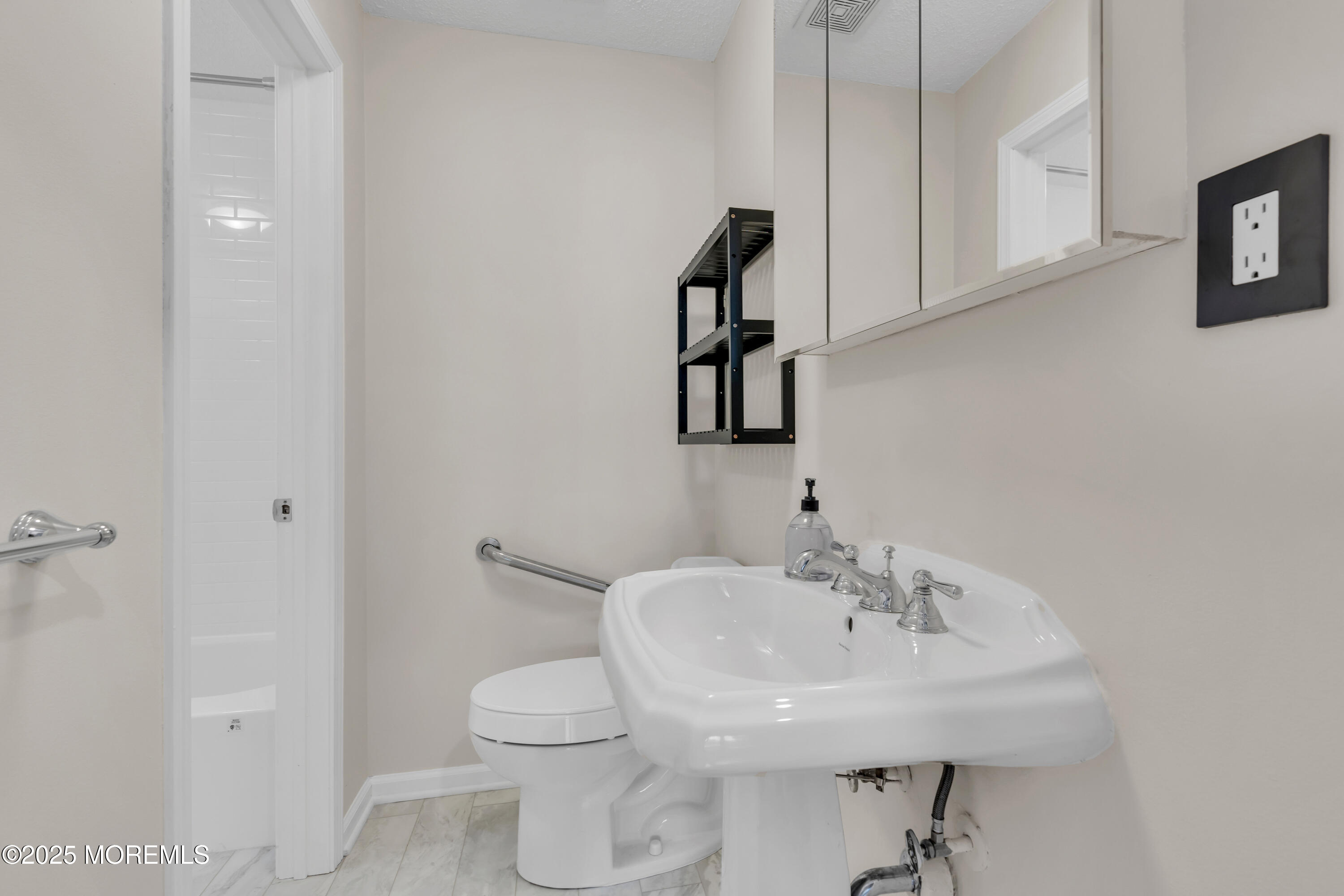 32 Frontier Way, Tinton Falls, NJ, 07753 image 21
