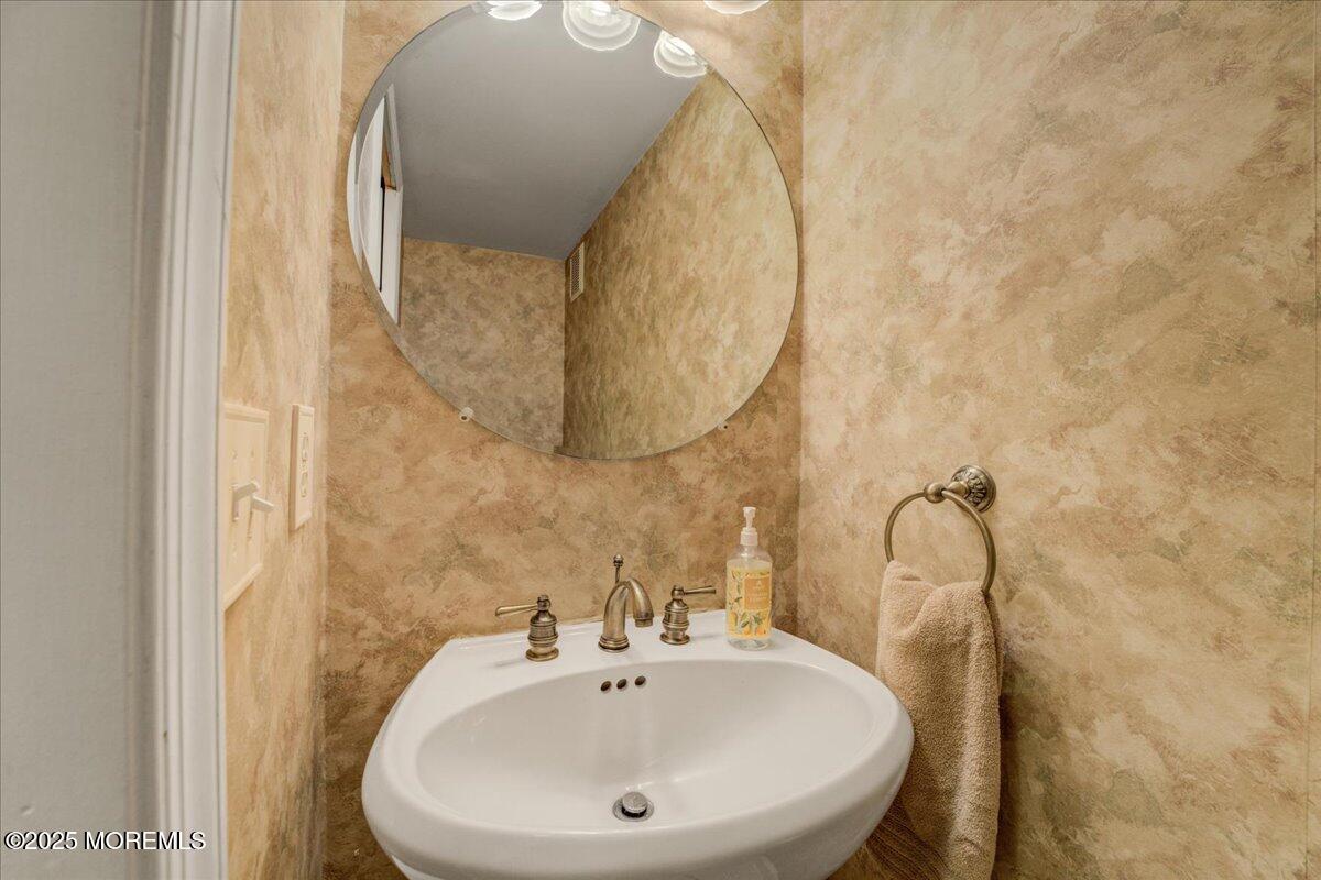 34 Weller Place, Holmdel, NJ, 07733 image 15