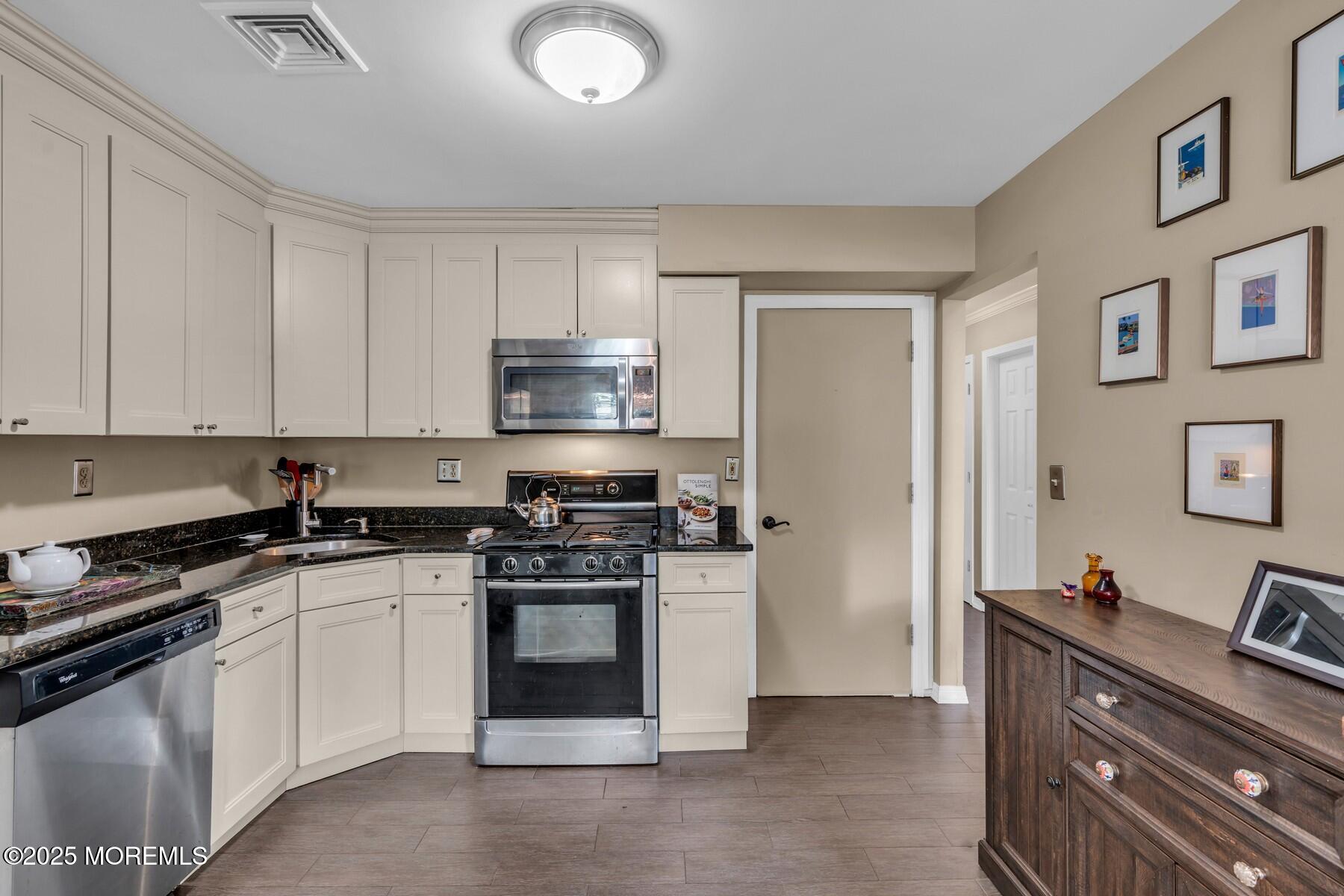 134 Marina Bay Court, Highlands, NJ, 07732 image 13