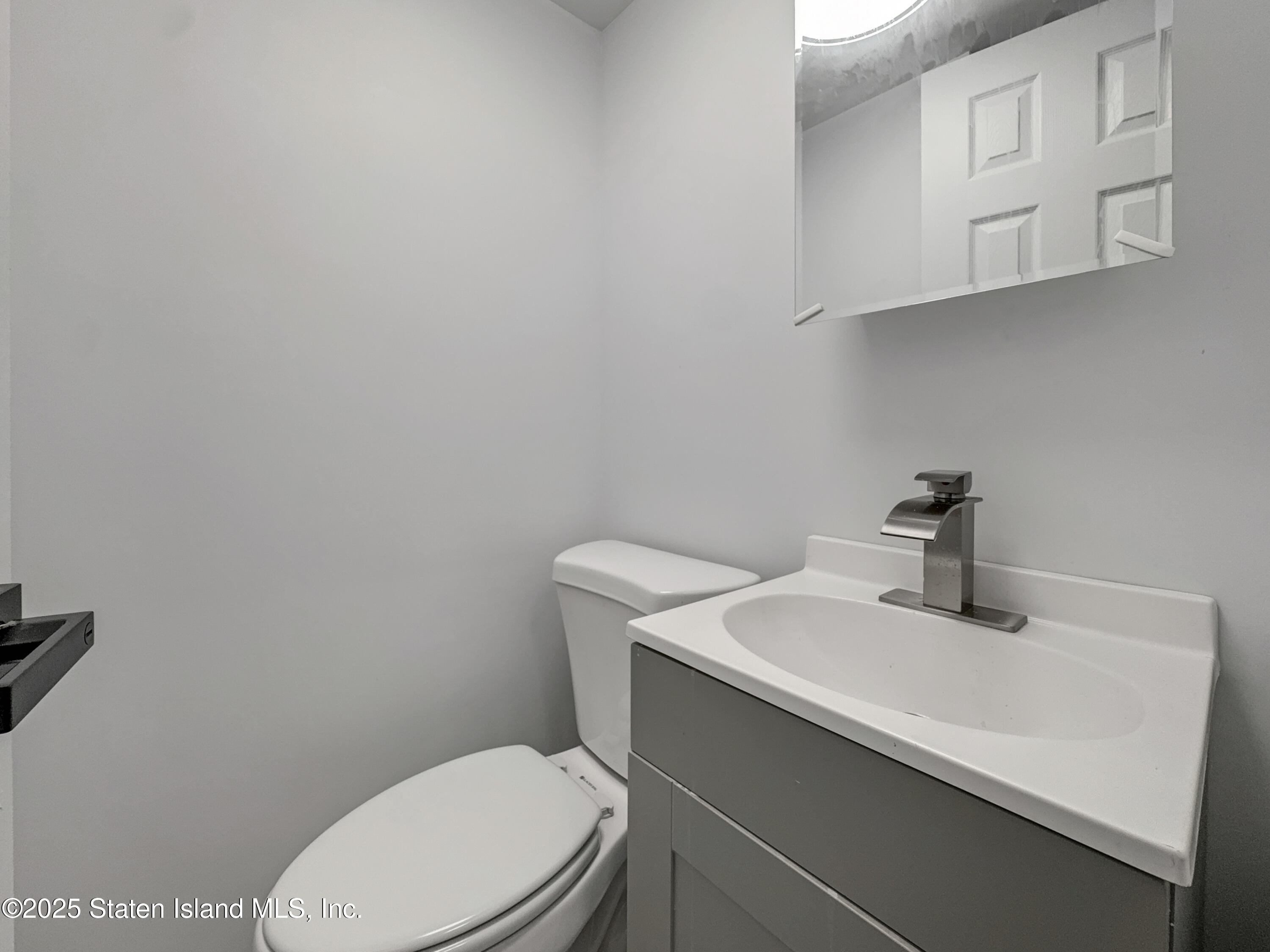81 Selvin Loop, Staten Island, NY, 10303 image 9