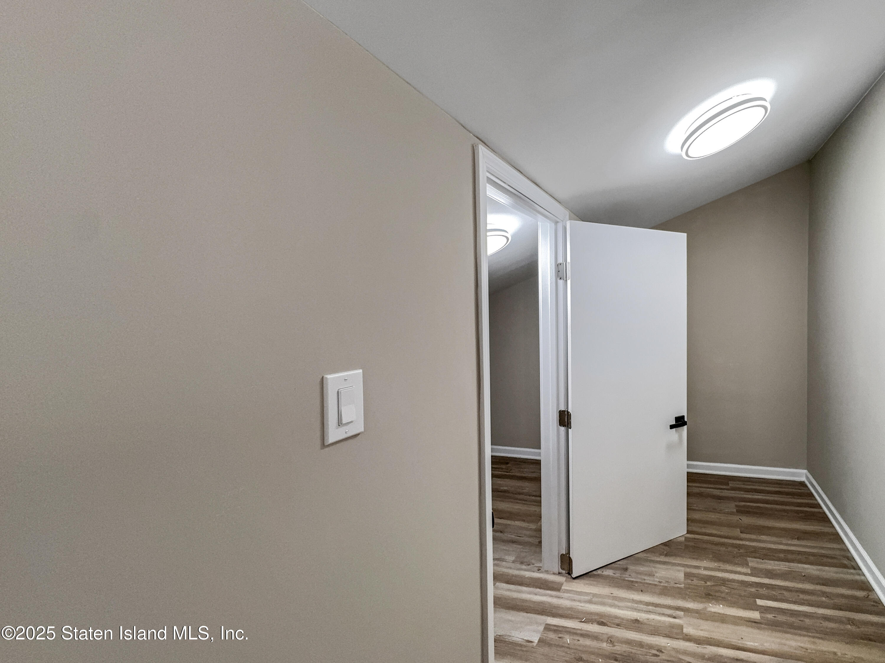 81 Selvin Loop, Staten Island, NY, 10303 image 21