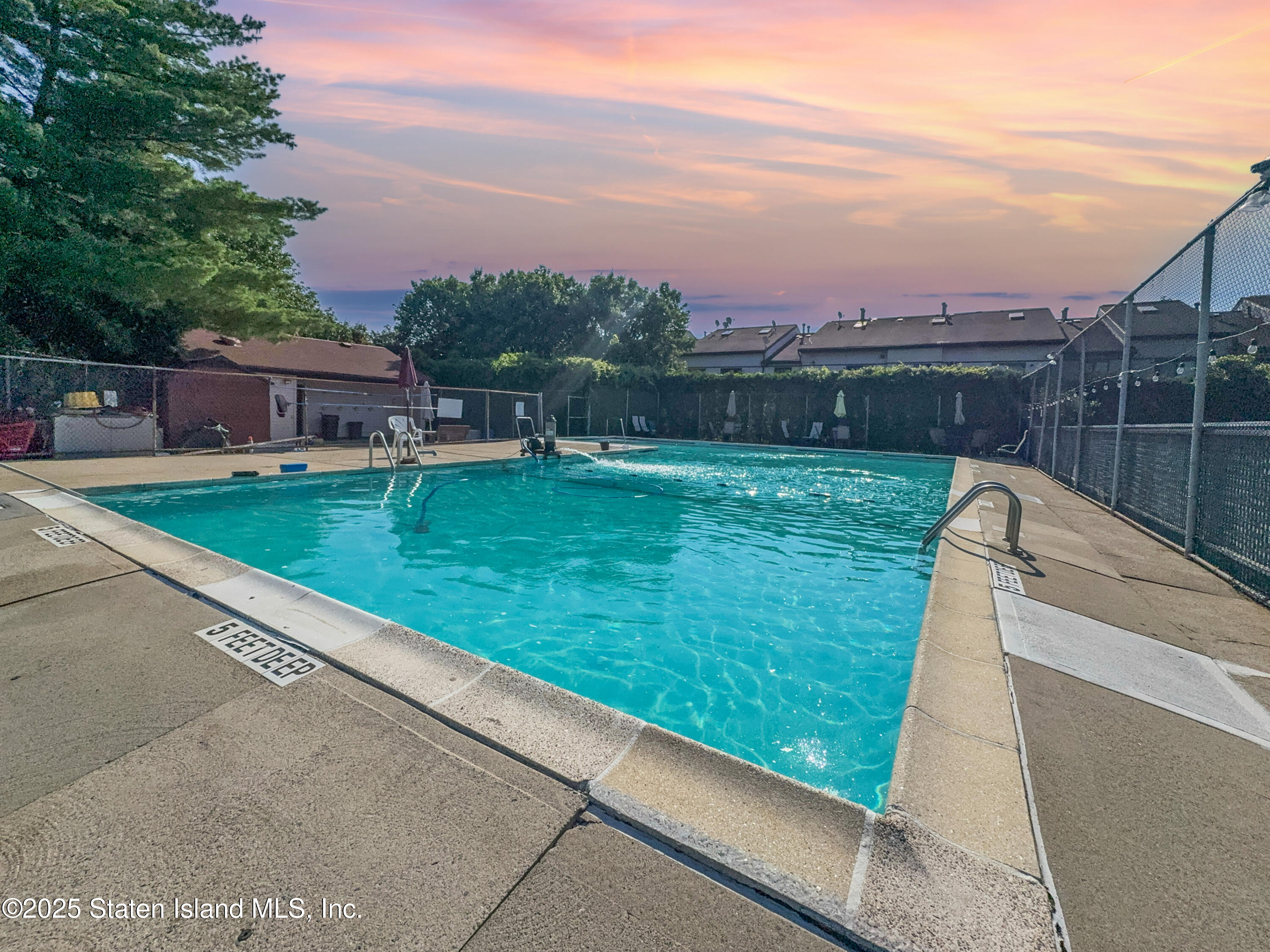 81 Selvin Loop, Staten Island, NY, 10303 image 34