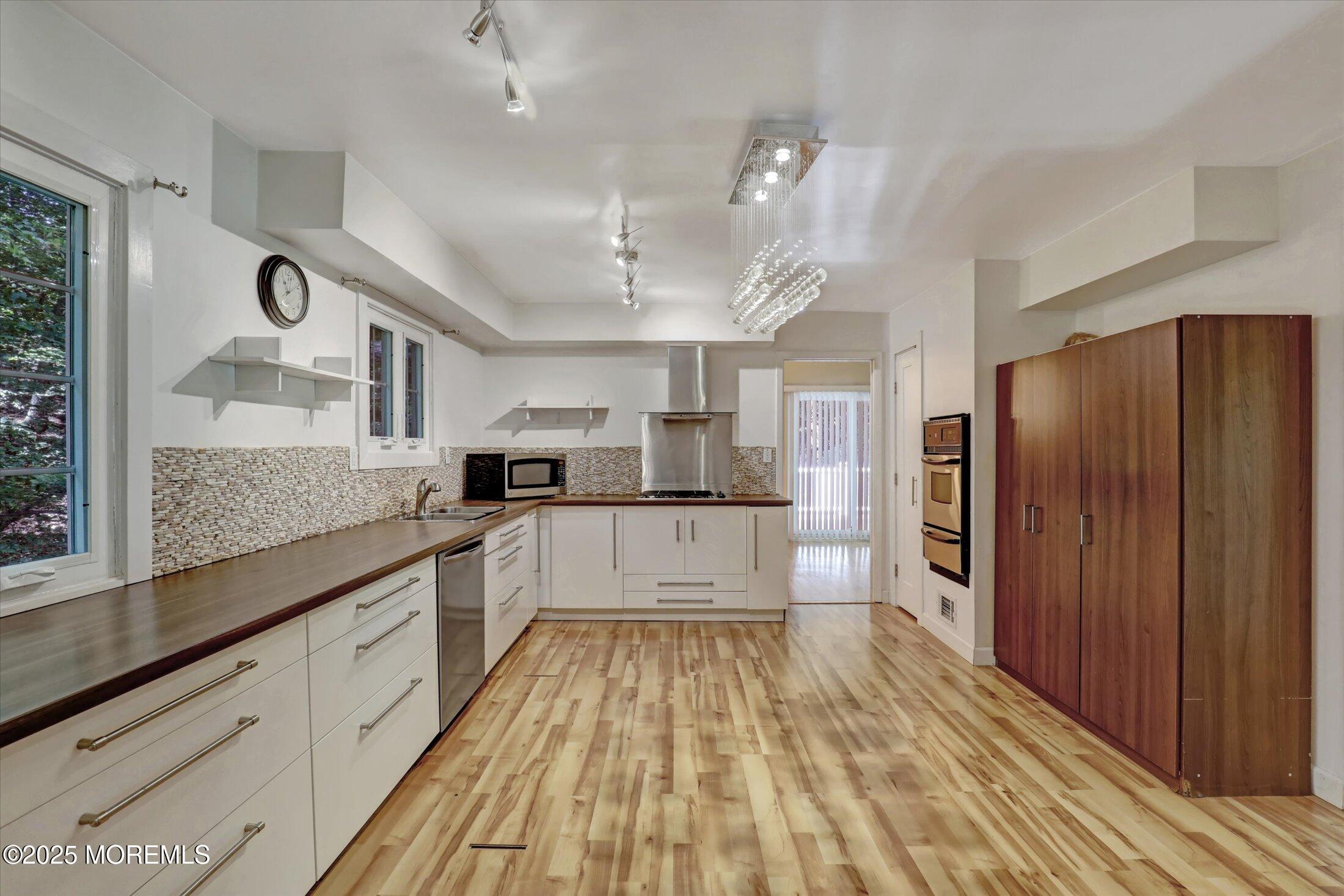 23 Mount Drive, Holmdel, NJ, 07733 image 17
