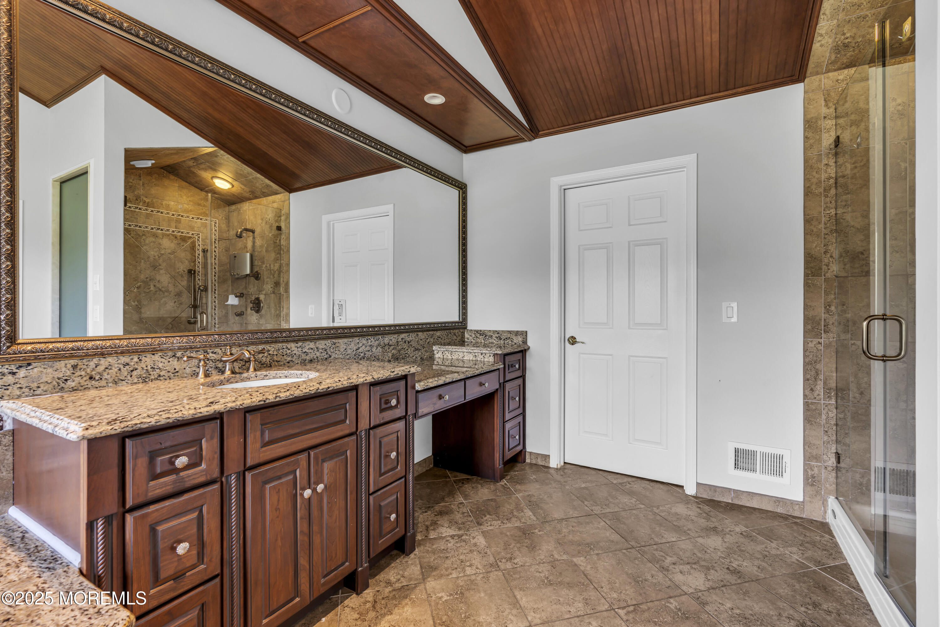 1 Ethan Drive, Farmingdale, NJ, 07727 image 37