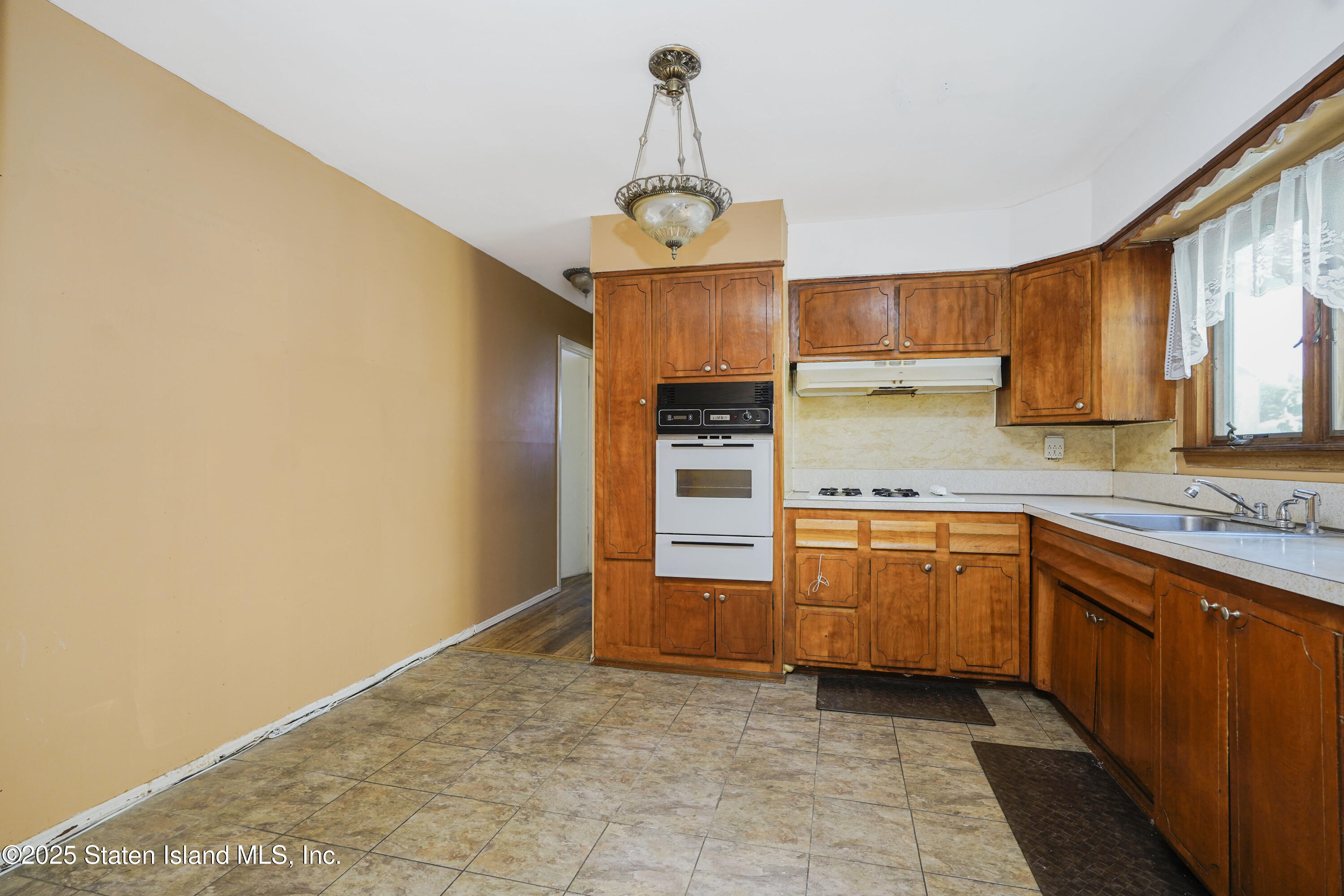 116 Slater Boulevard, Staten Island, NY, 10305 image 15