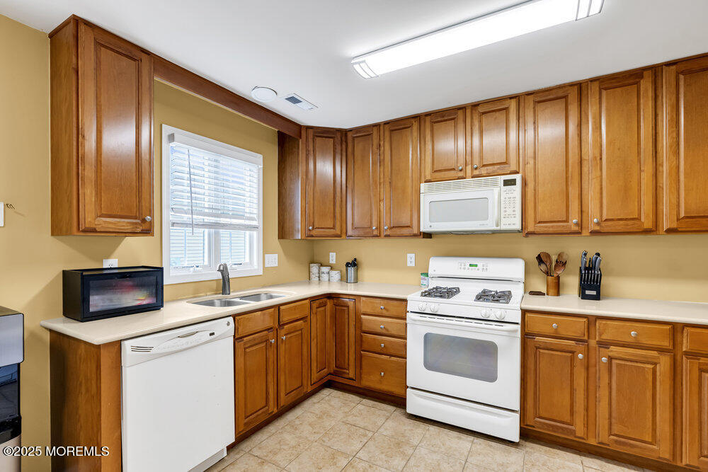 35 Kings North Road, Jackson, NJ, 08527 image 17