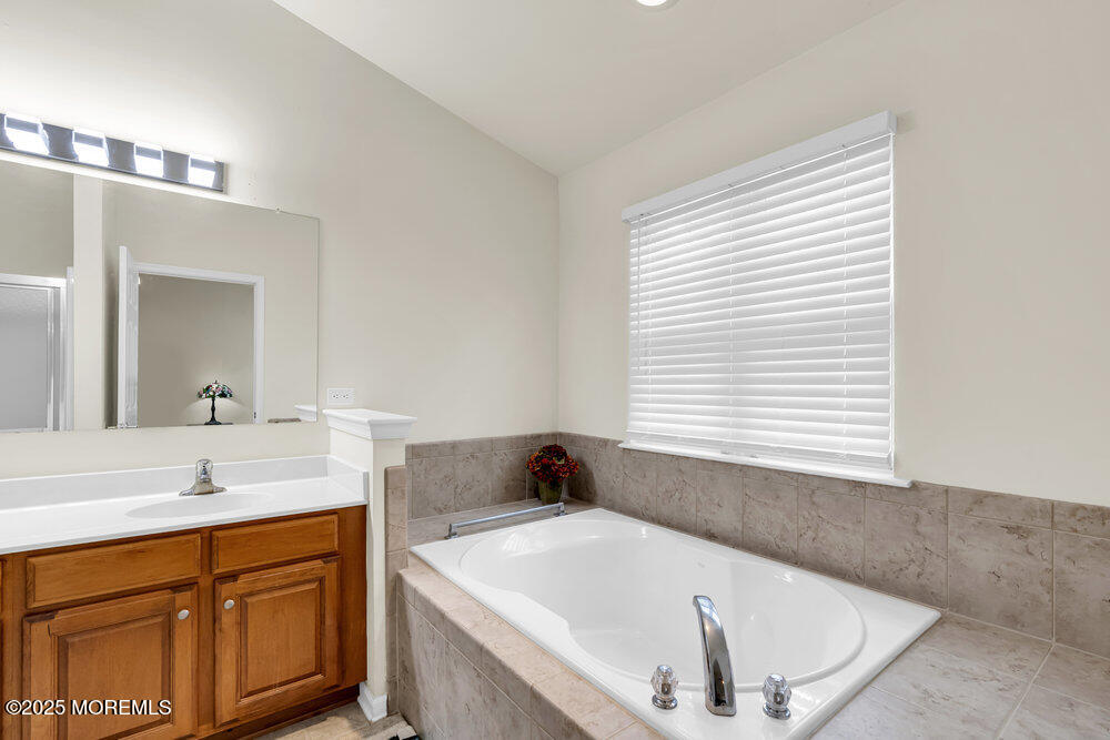 35 Kings North Road, Jackson, NJ, 08527 image 23