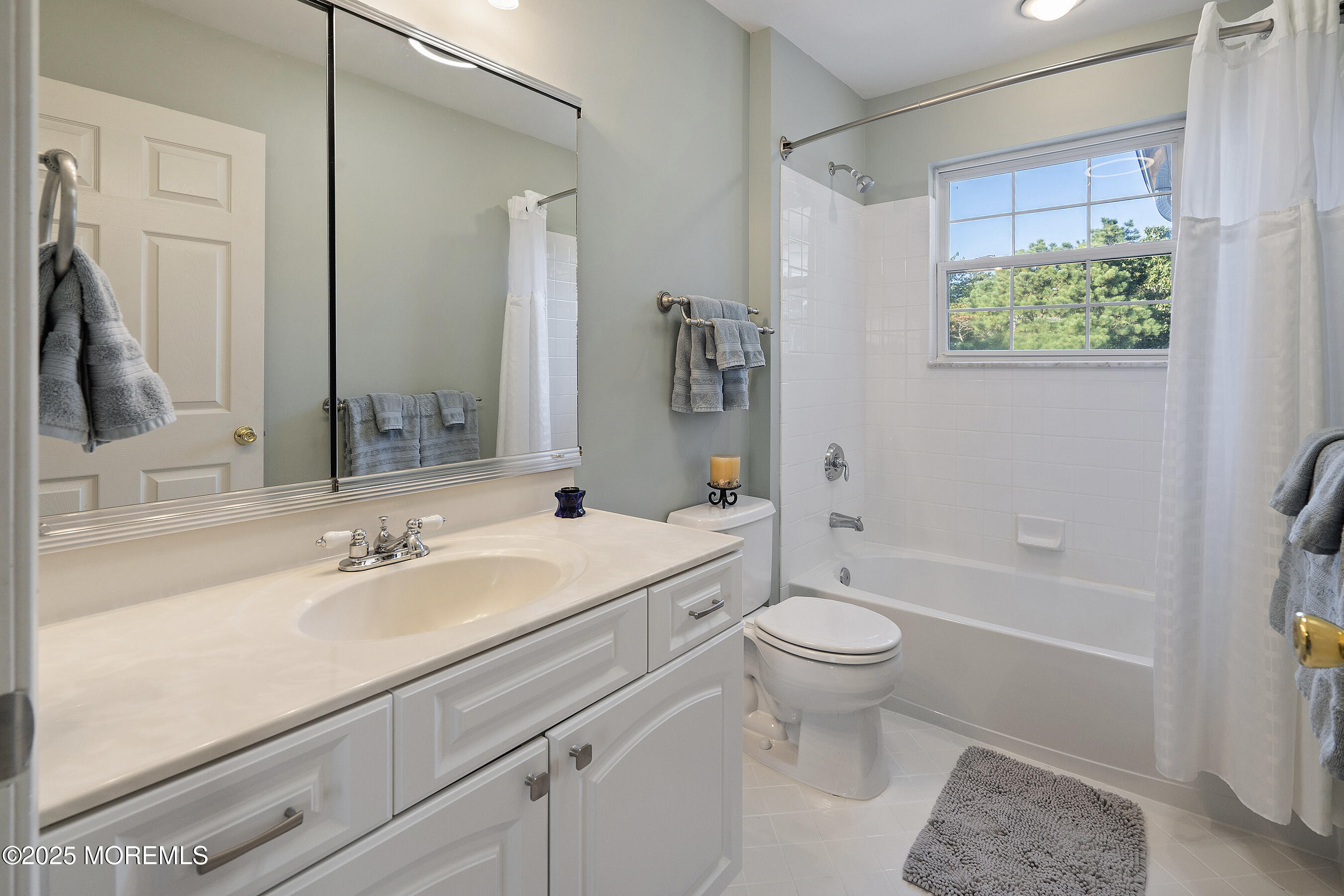 28 Stonehenge Court, Jackson, NJ, 08527 image 33
