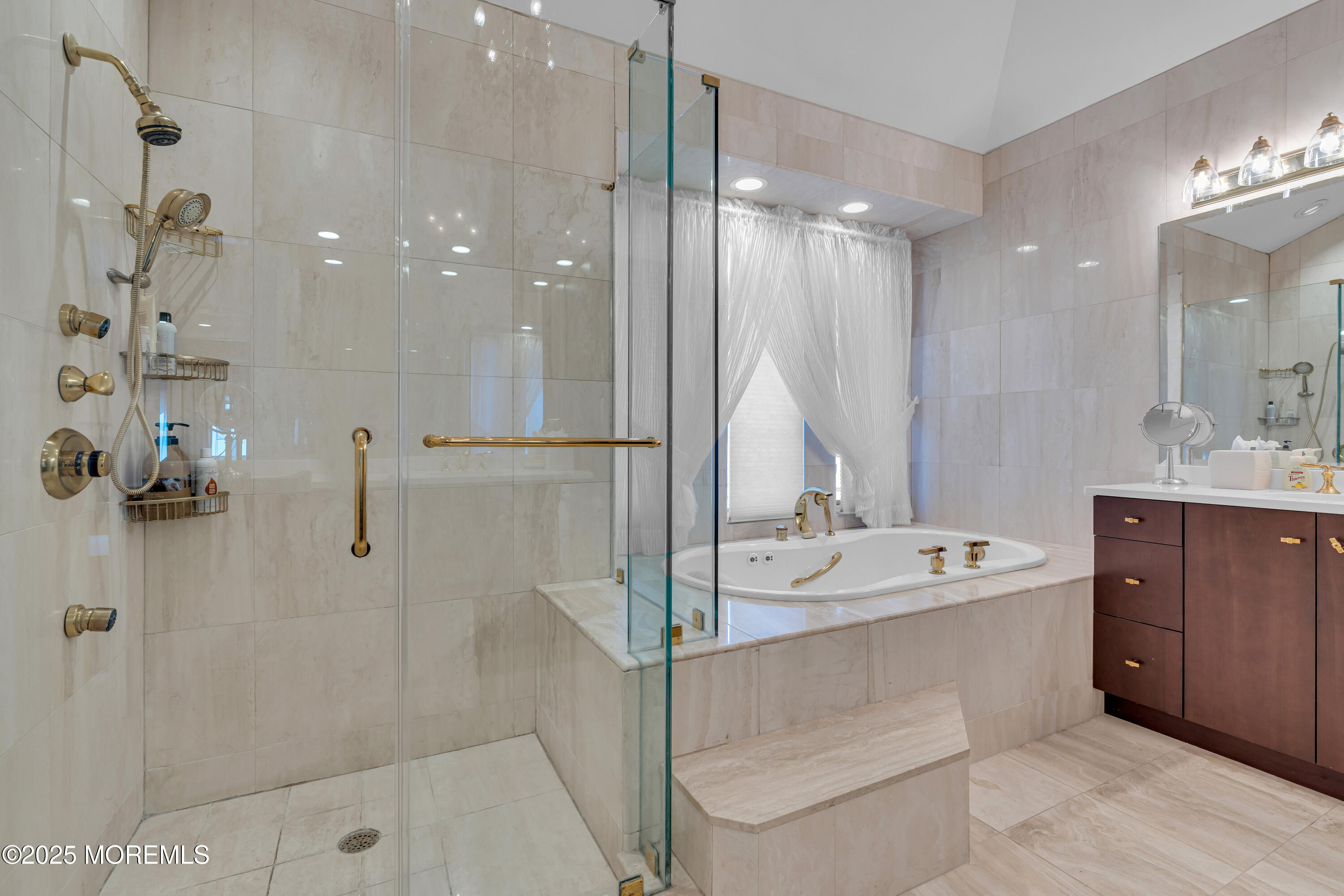 181 Haciendo Court, Holmdel, NJ, 07733 image 45