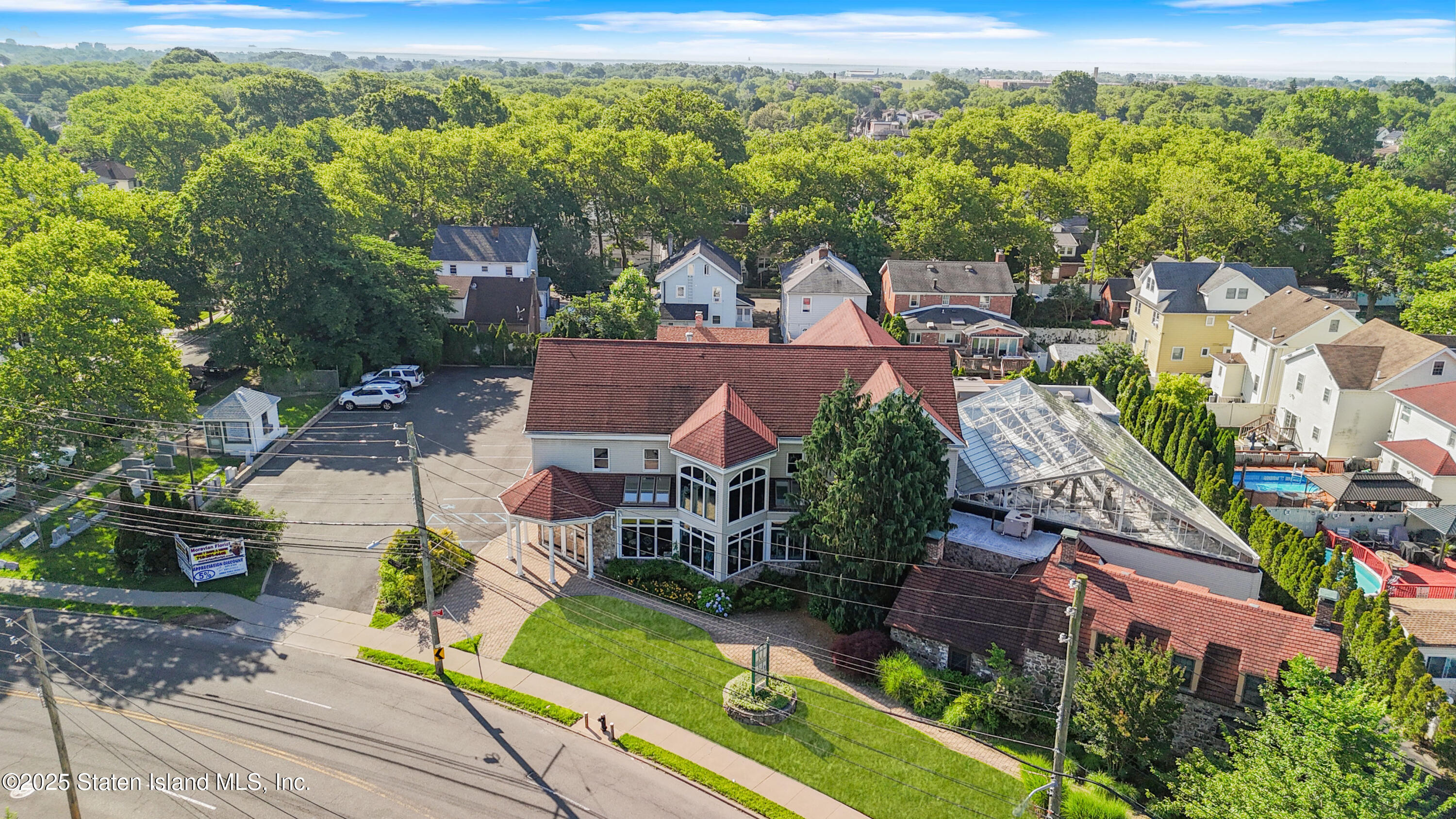 2286 Richmond Road Image 2