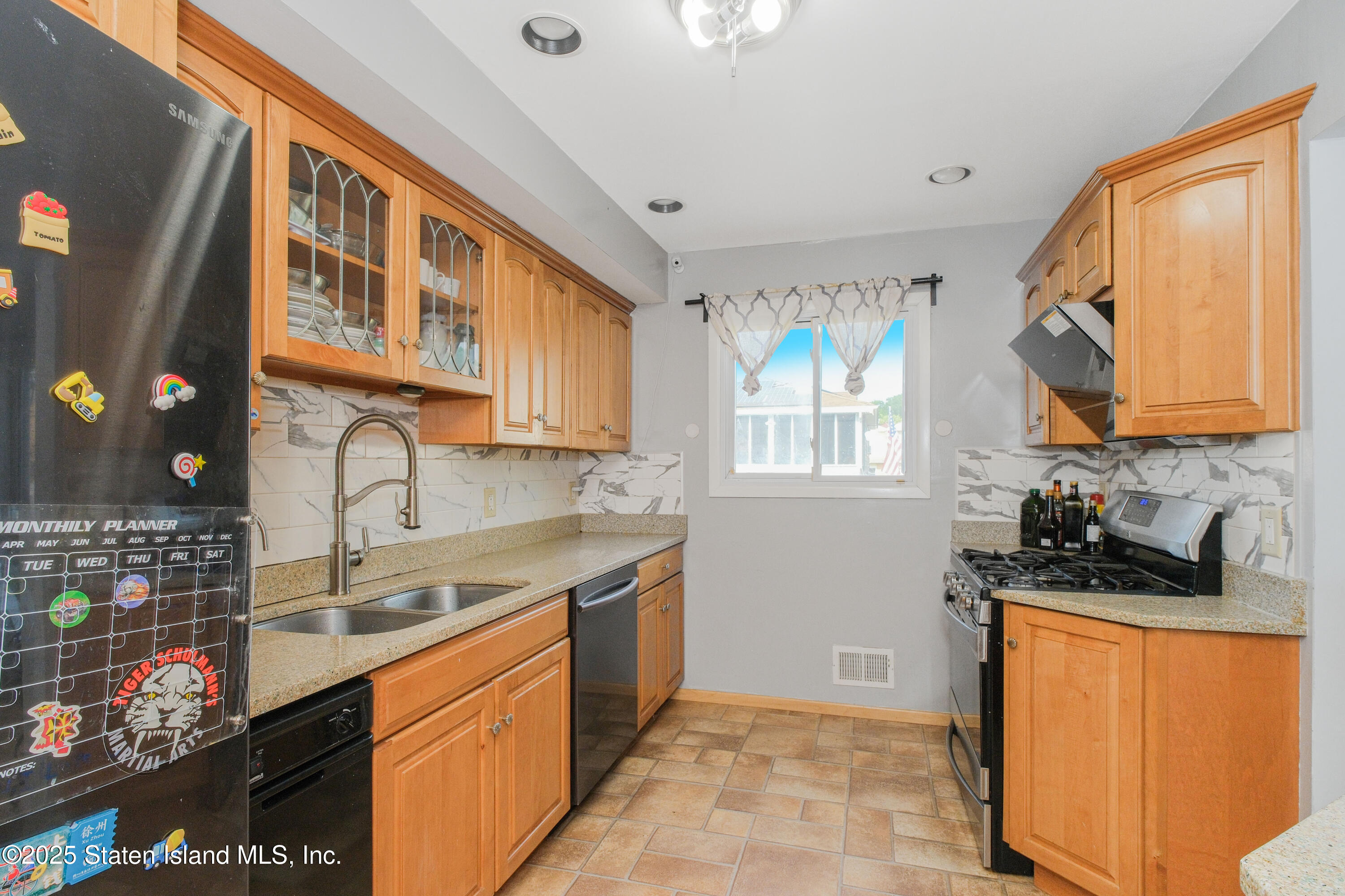 45 Russek Drive, Staten Island, NY, 10312 image 12