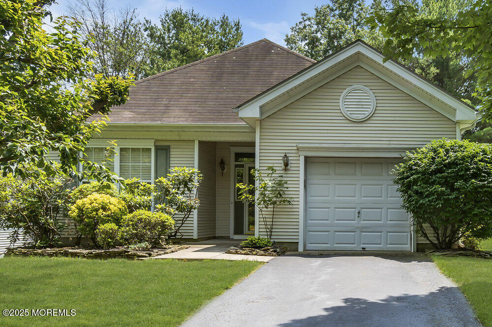 14 Spring Meadow Drive, Lakewood, NJ, 08701