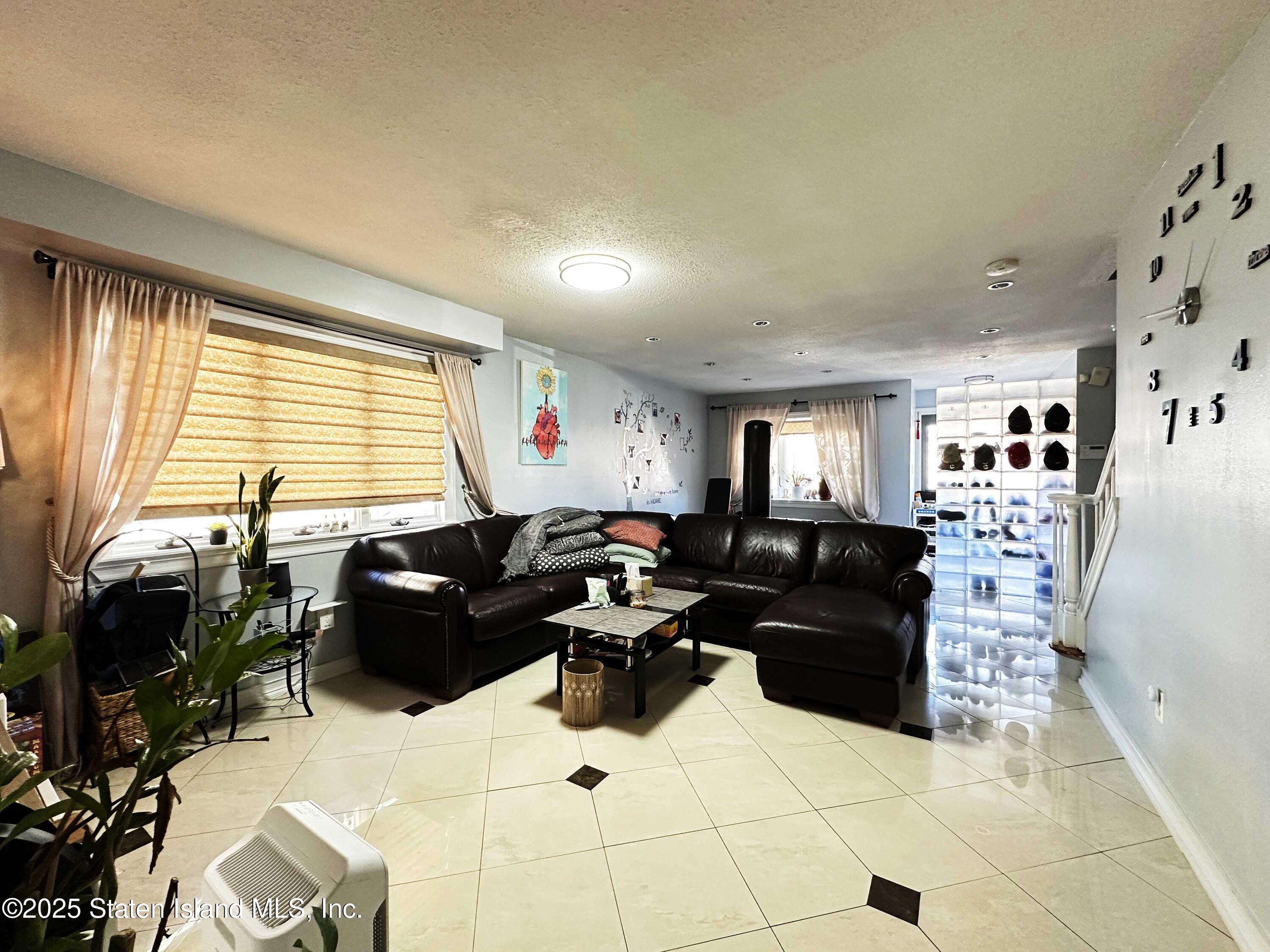 51 Shiloh St Image 4