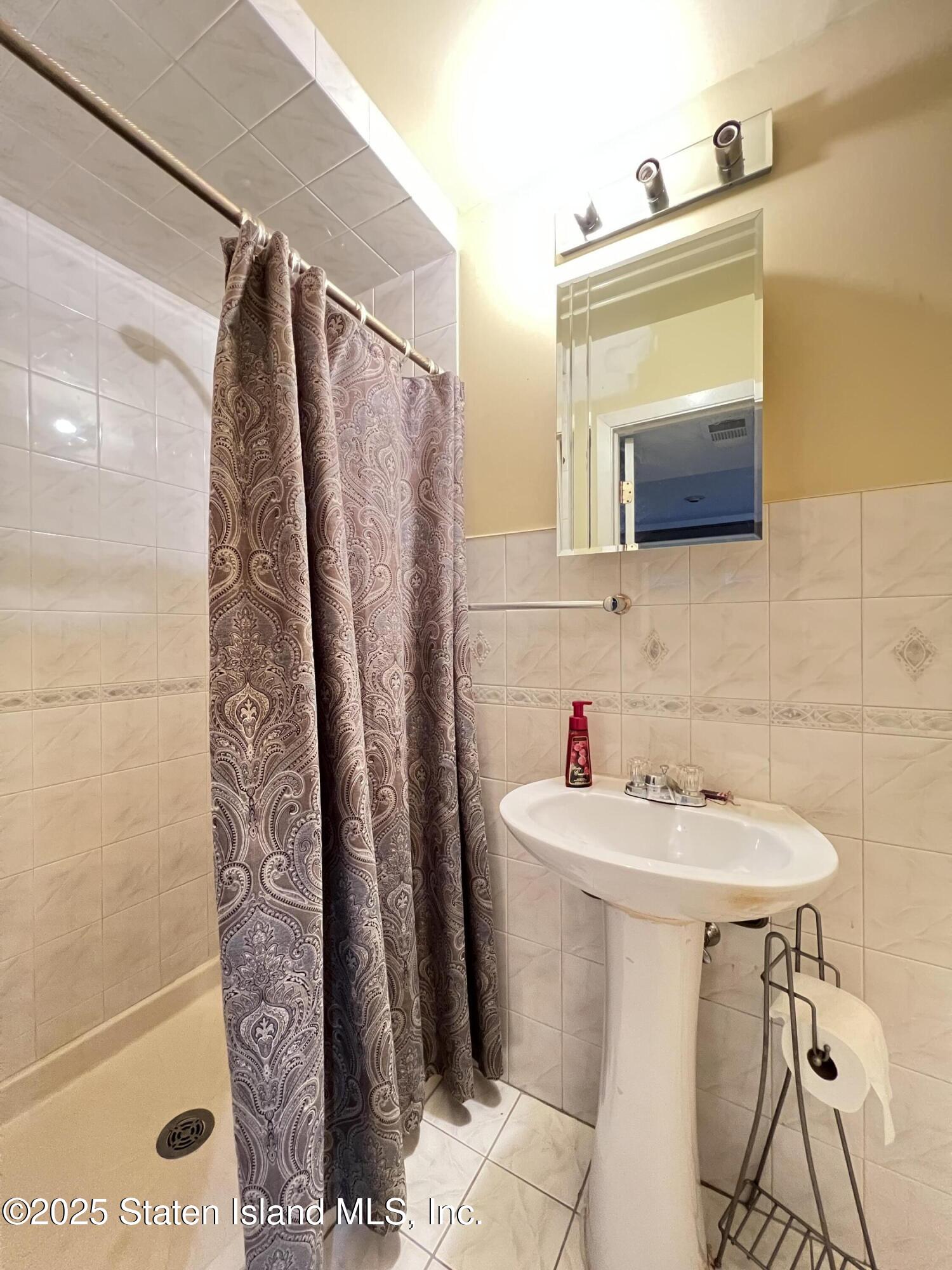 51 Shiloh St, Staten Island, NY, 10314 image 18