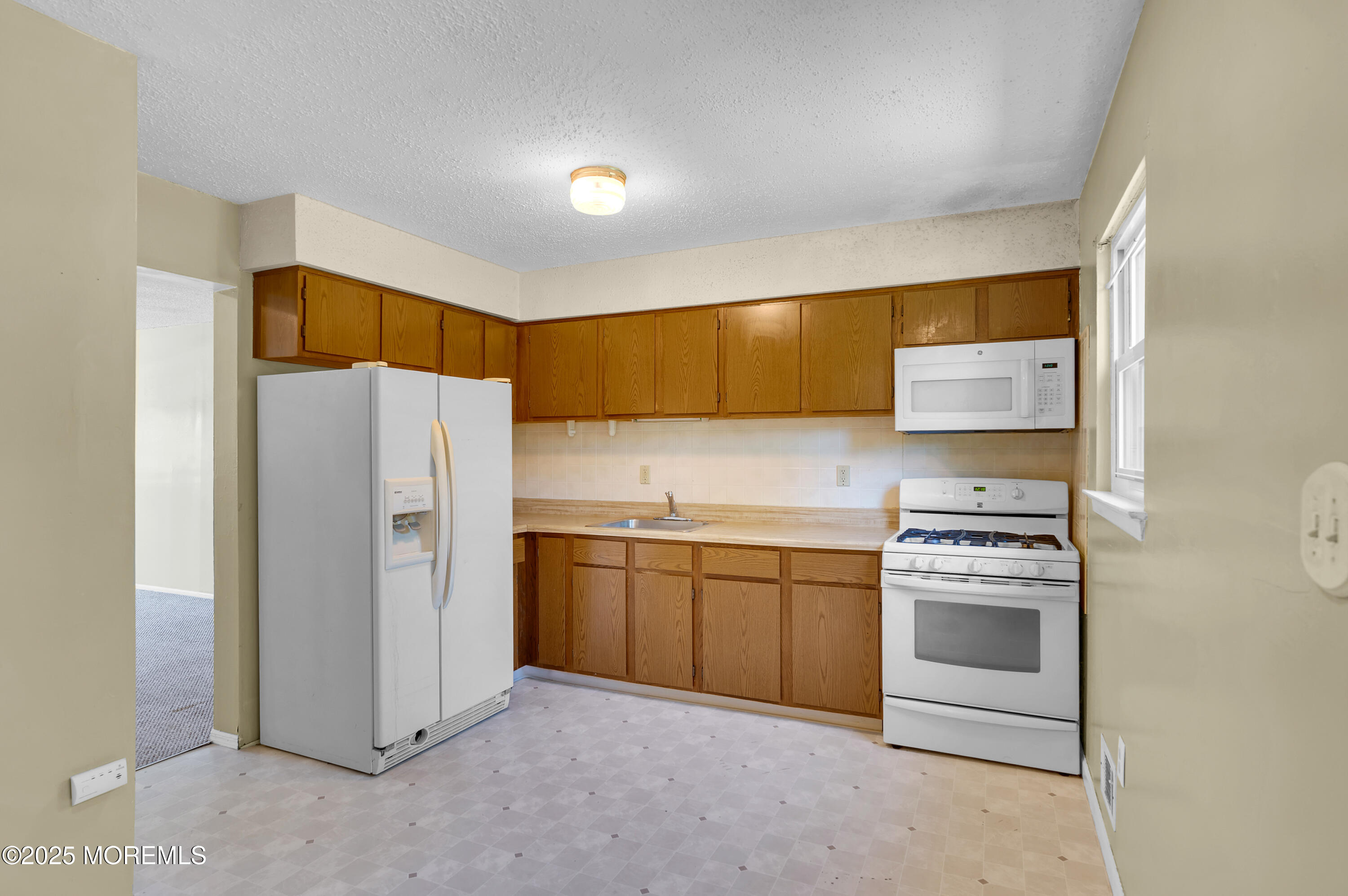 924 Kims Court Image 5