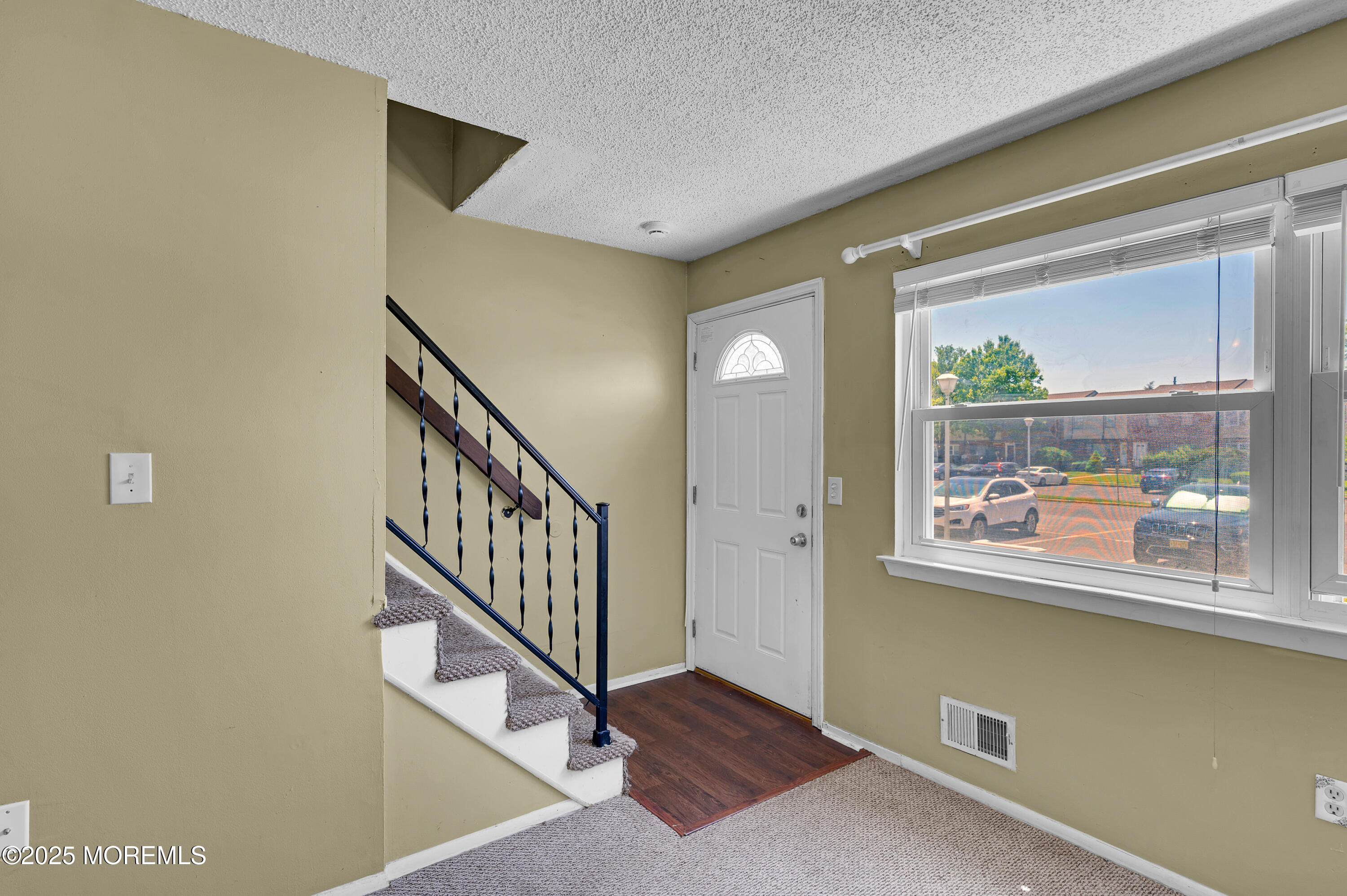 924 Kims Court Image 3
