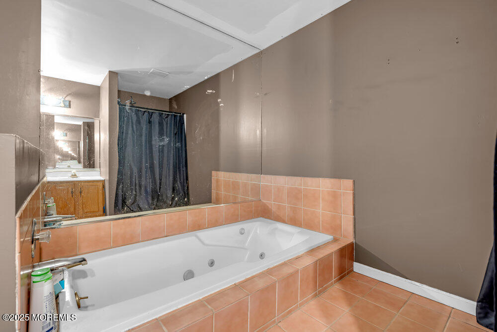 20 Camelot Terrace, Jackson, NJ, 08527 image 51
