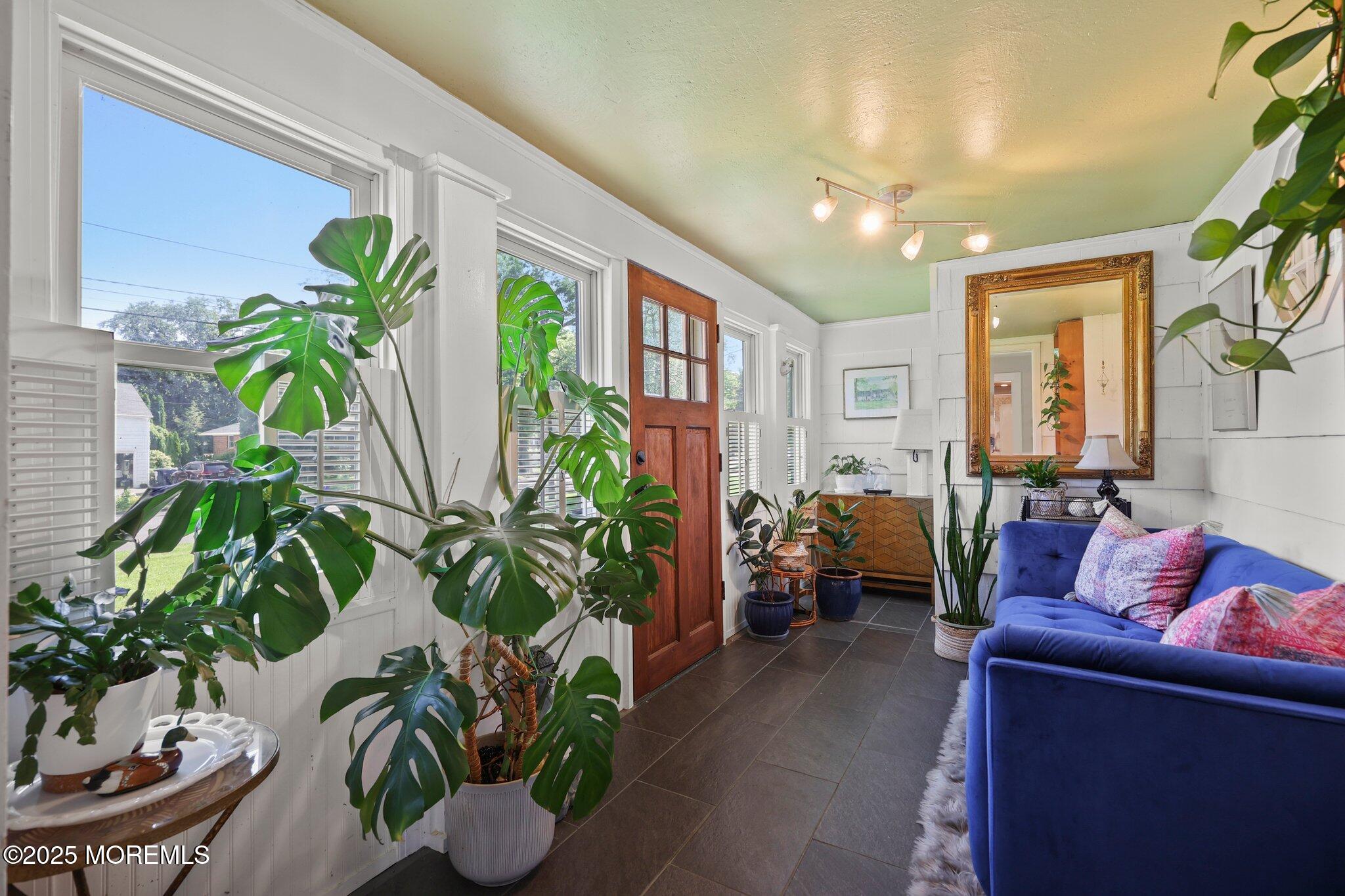 386 Franklin Road Image 4