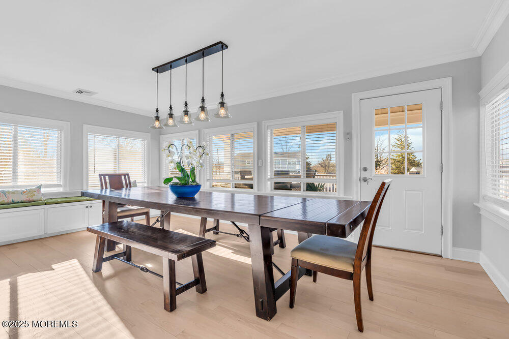 6 Port Au Peck Avenue Image 3