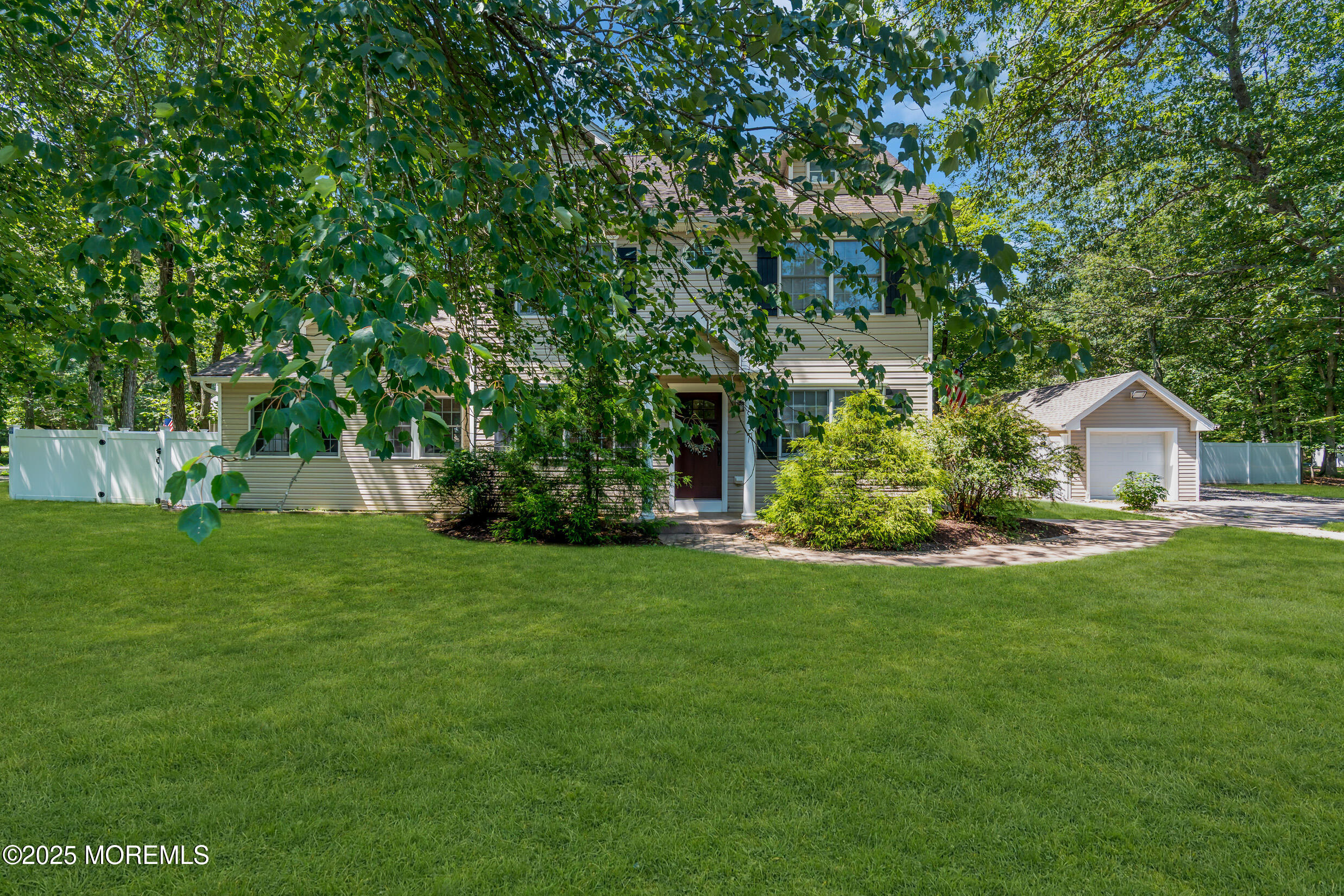 68 Frank Applegate Road Image 3