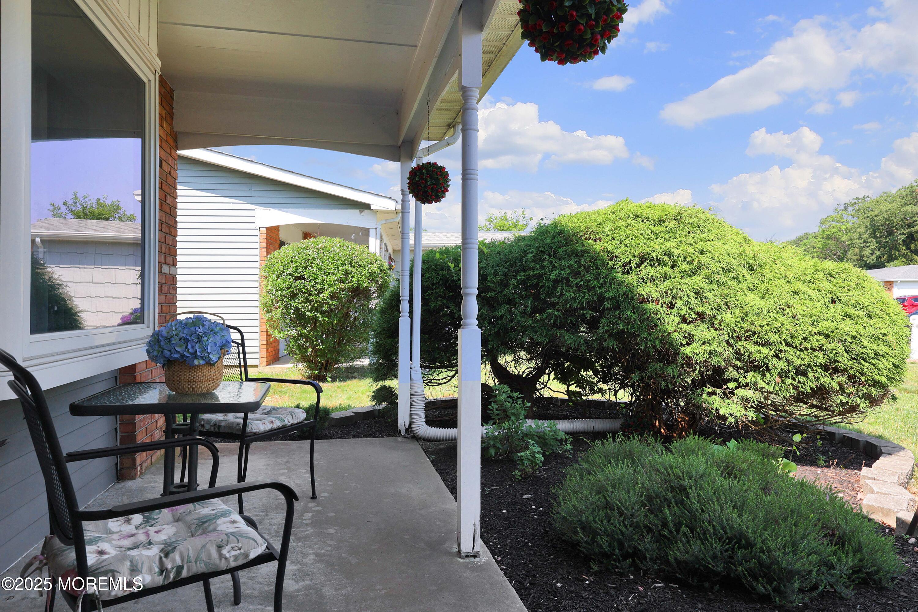 100 Courtshire Drive Image 3