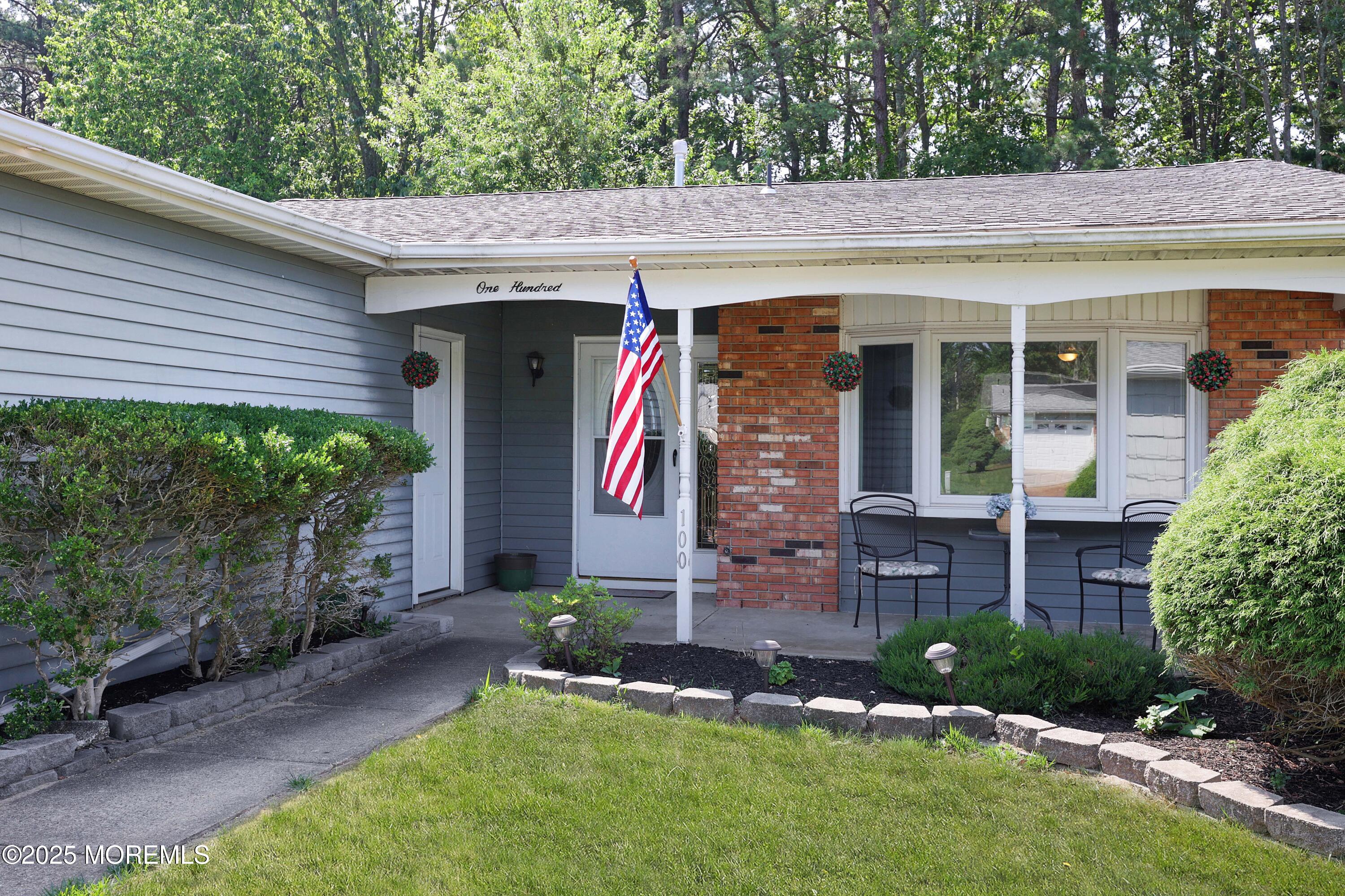 100 Courtshire Drive Image 4