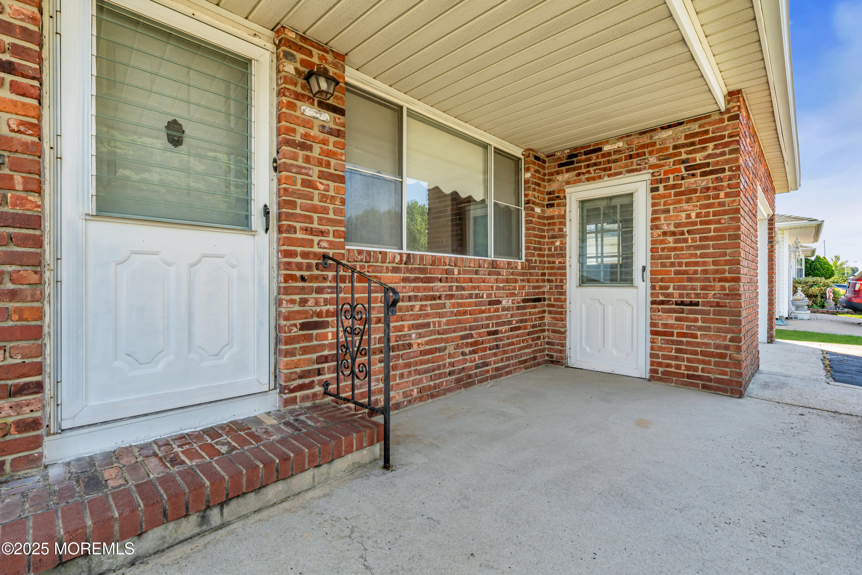 214 Bonaire Drive Image 3