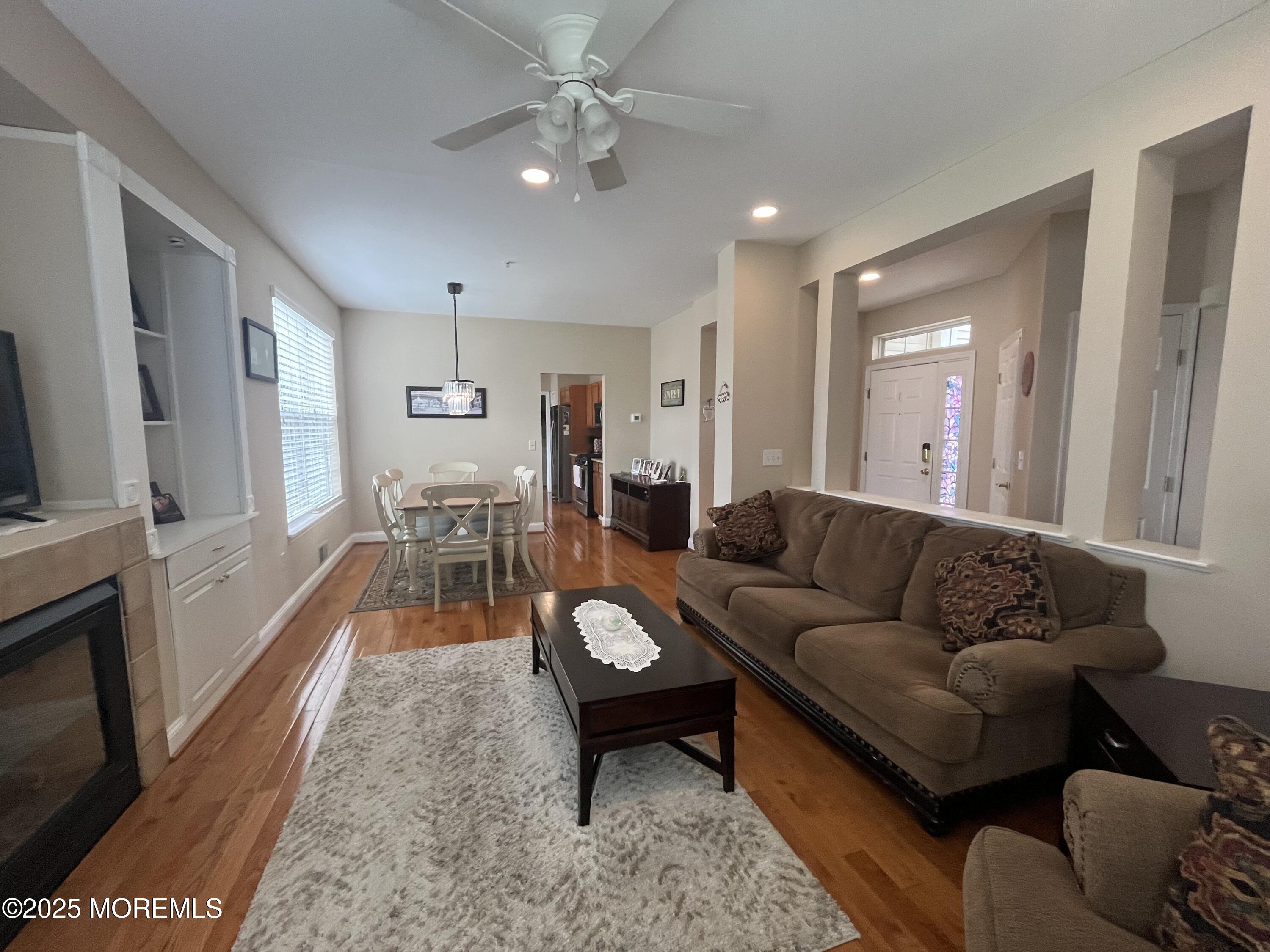 1002 Deerhaven Terrace Image 4