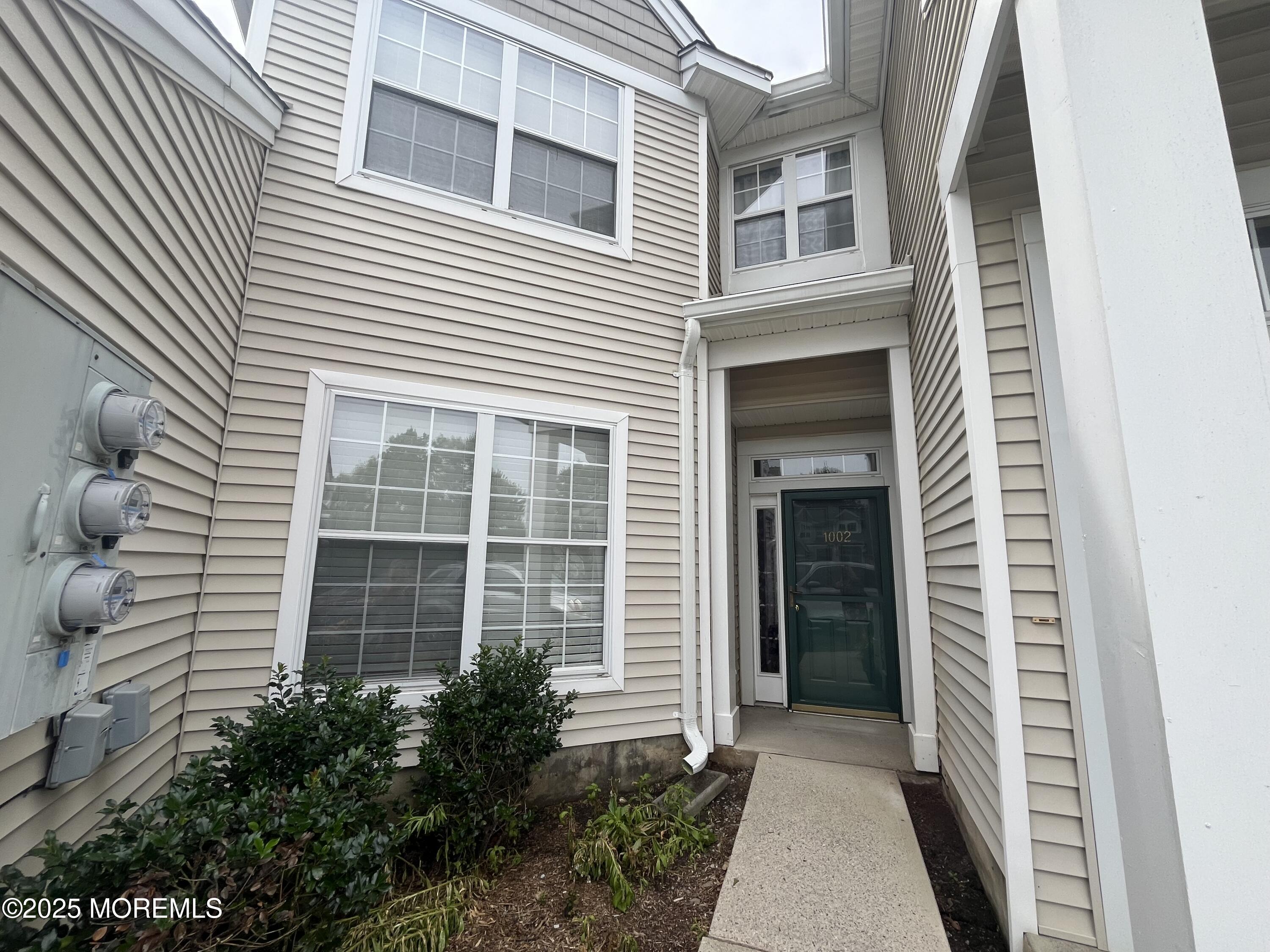 1002 Deerhaven Terrace, Lopatcong, NJ, 08865