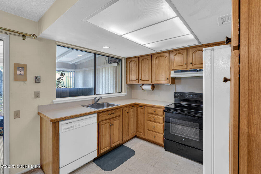 104 Chatham Drive 104B, Monroe, NJ, 08831 image 10