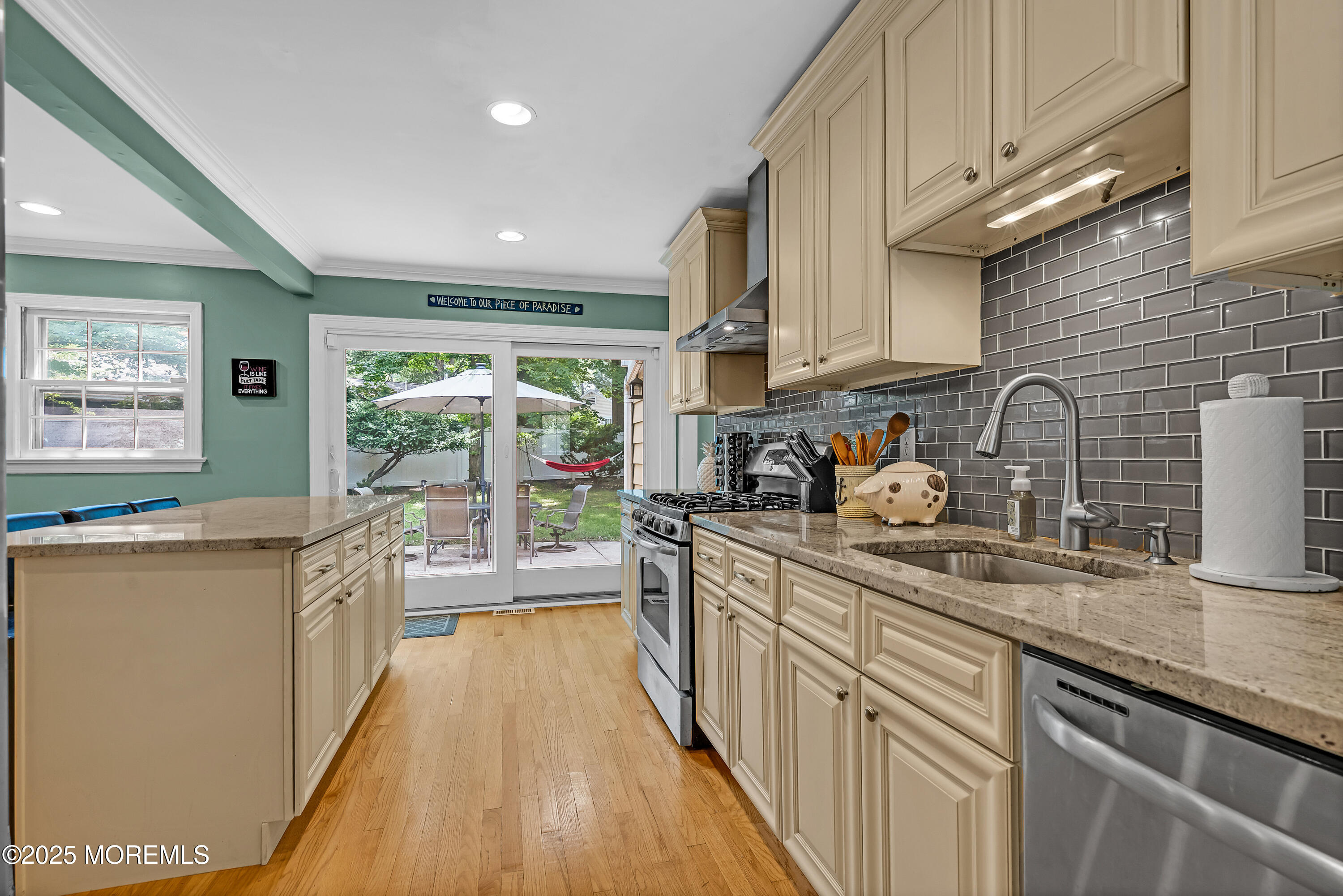 384 Gerry Road Image 4