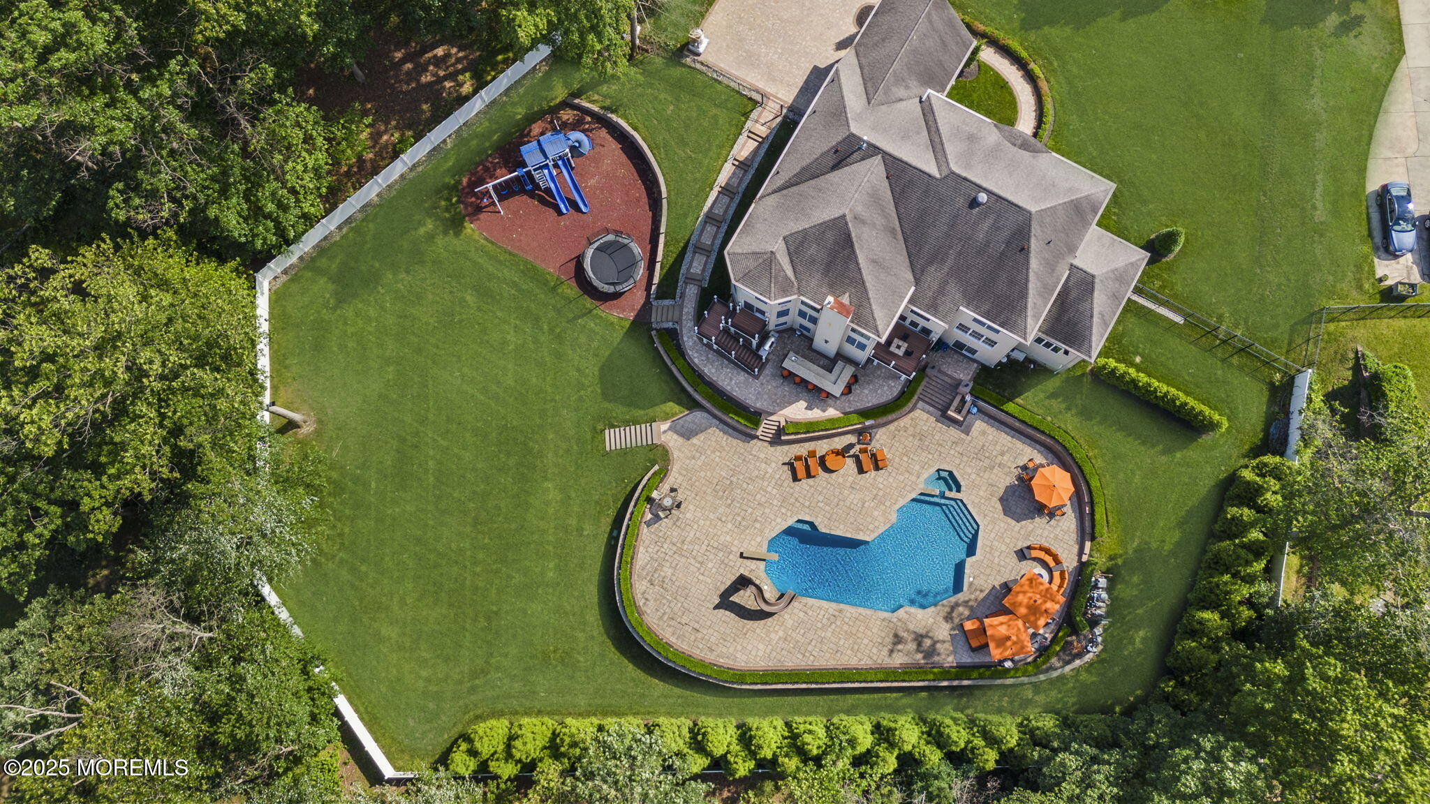 3 Lexington Court Image 4